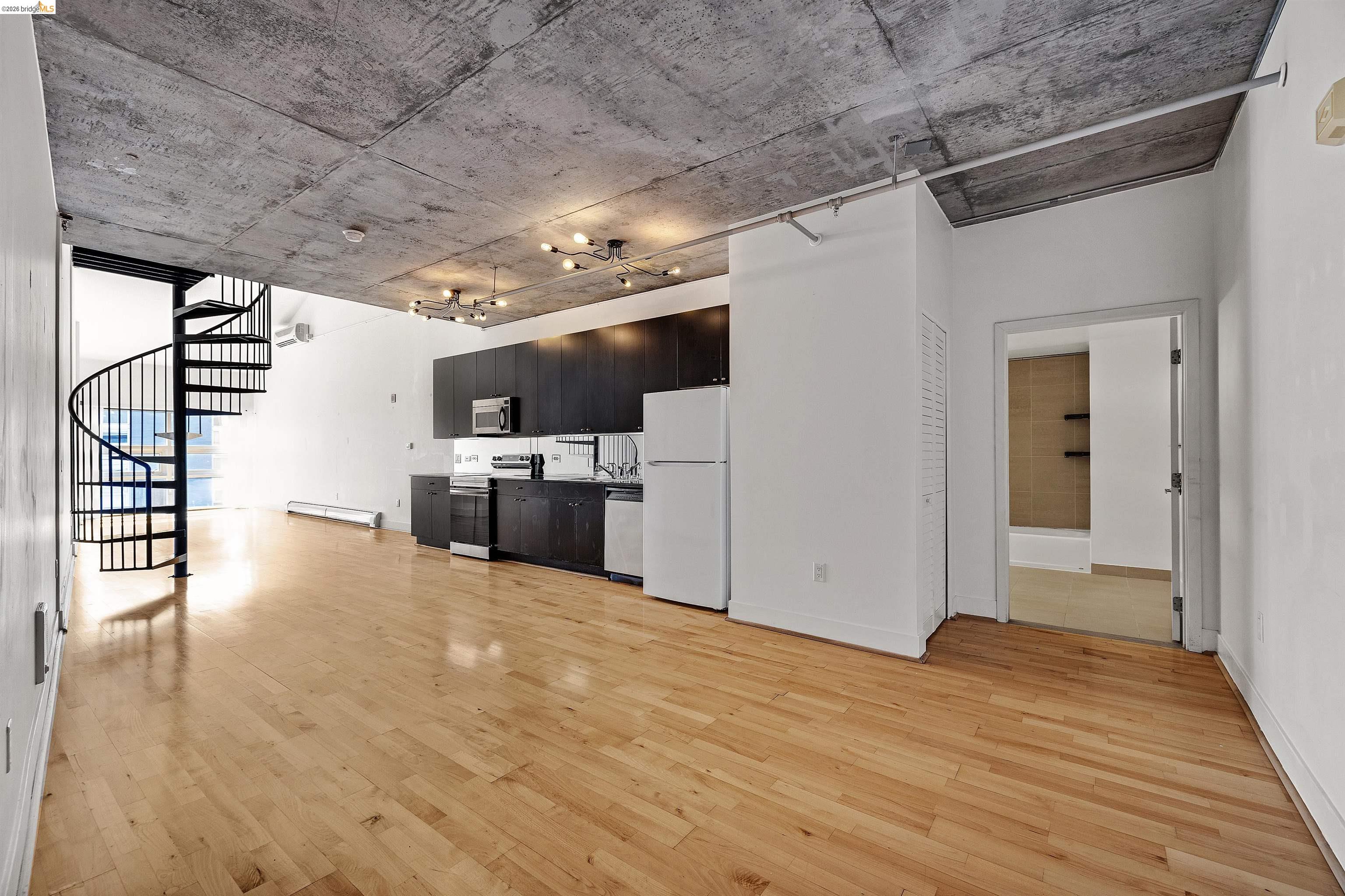 311 Oak St 842