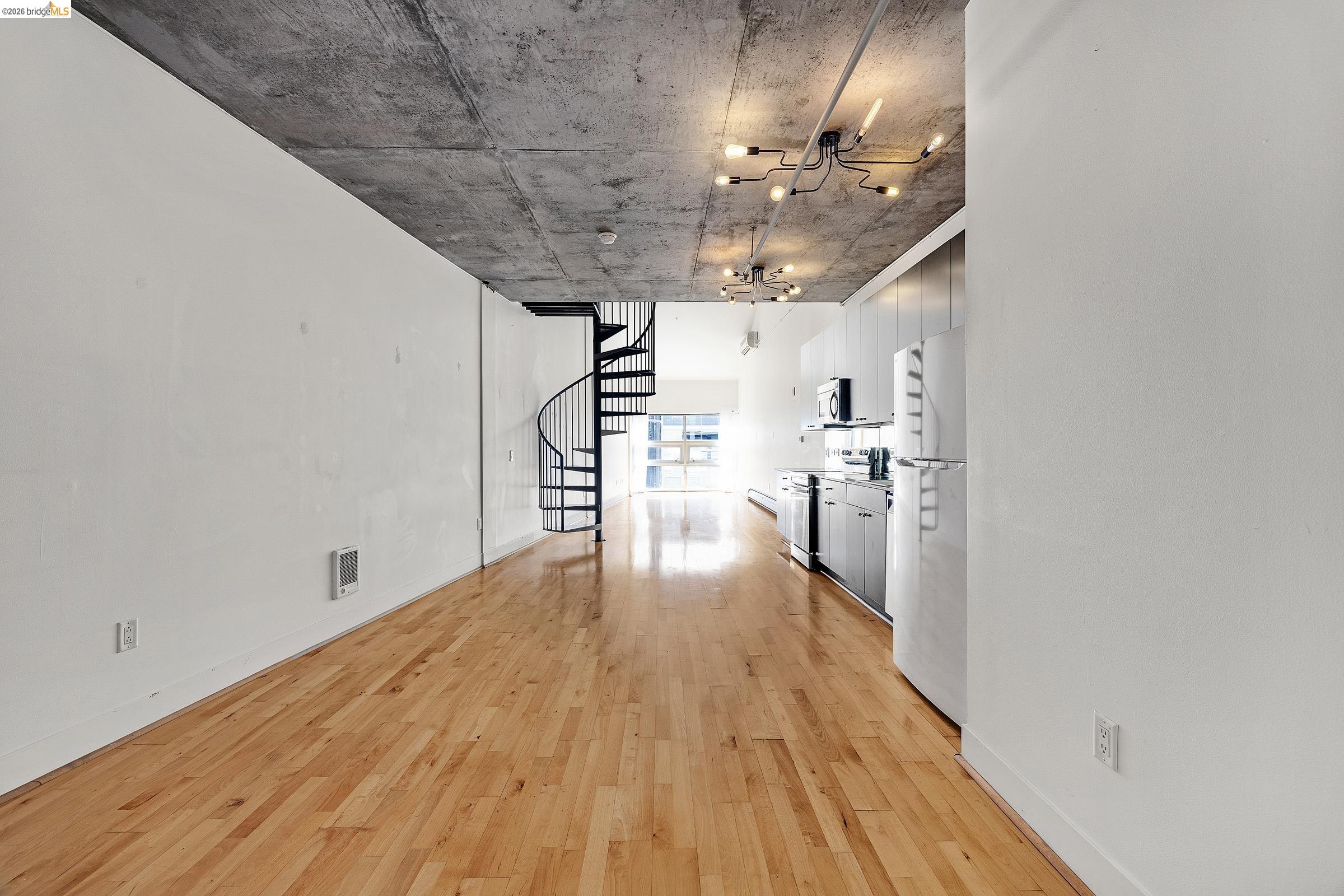 311 Oak St 842