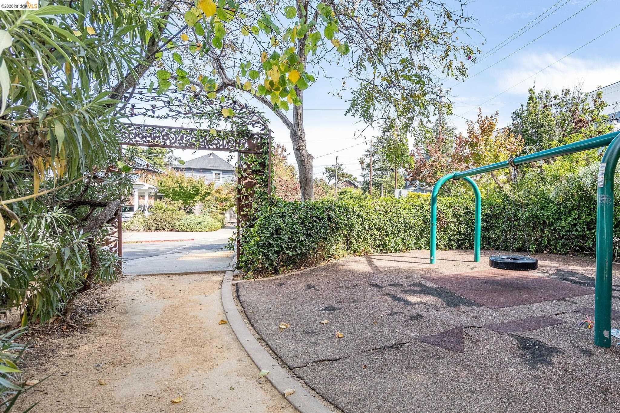 3048 Halcyon Ct, Berkeley CA 94705 — photo 24