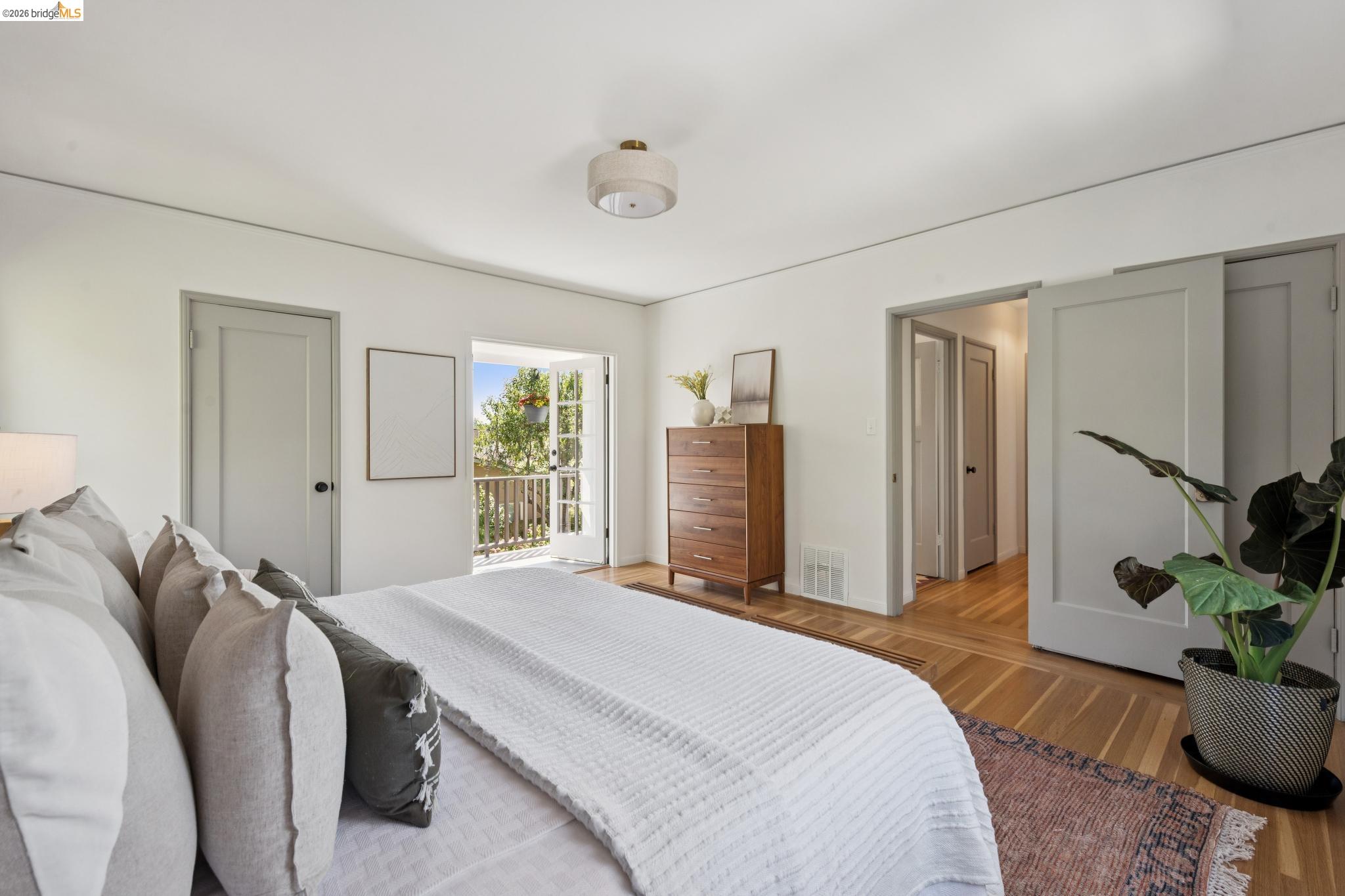 5610 Snake Rd, Oakland CA 94611 — photo 22