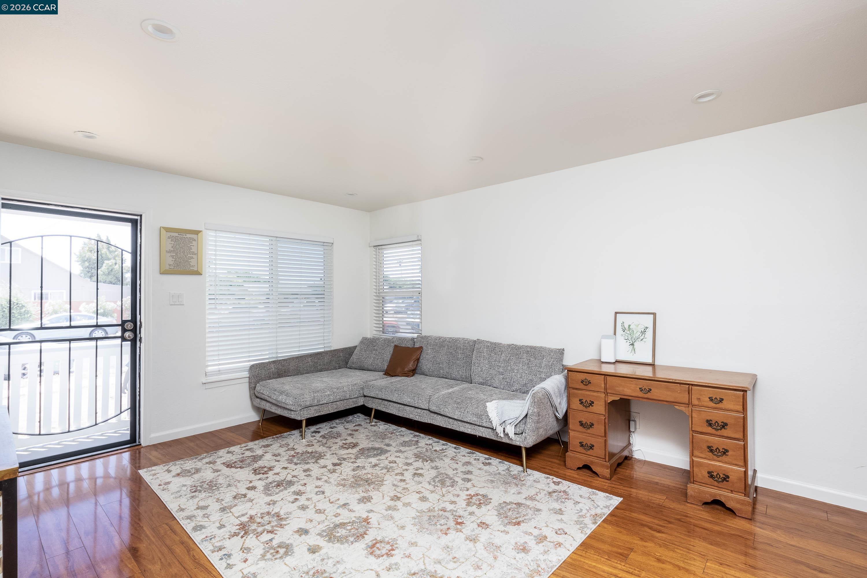37258 Locust St, Newark CA 94560 — photo 6