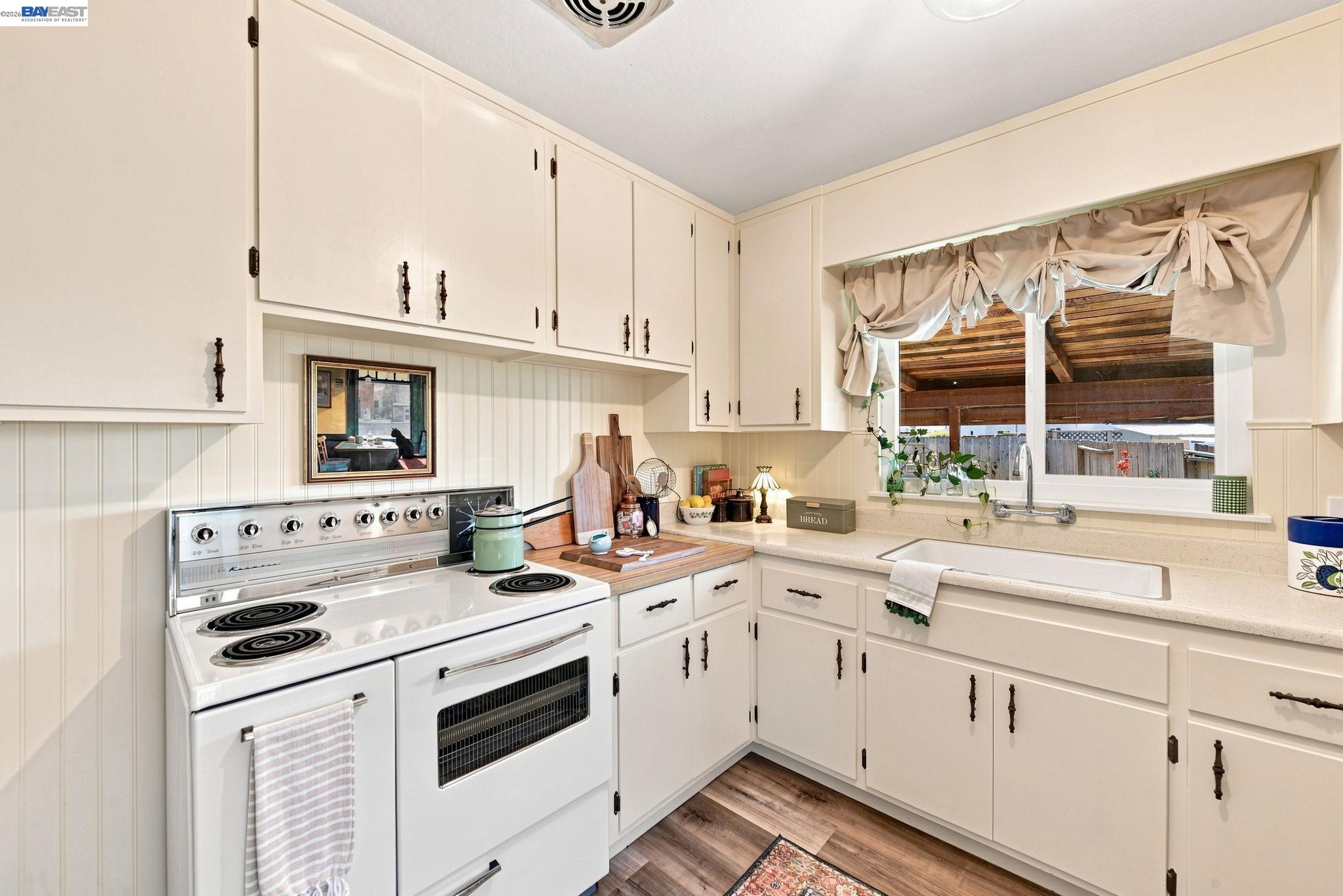 158 Via Bolsa, San Lorenzo CA 94580 — photo 11