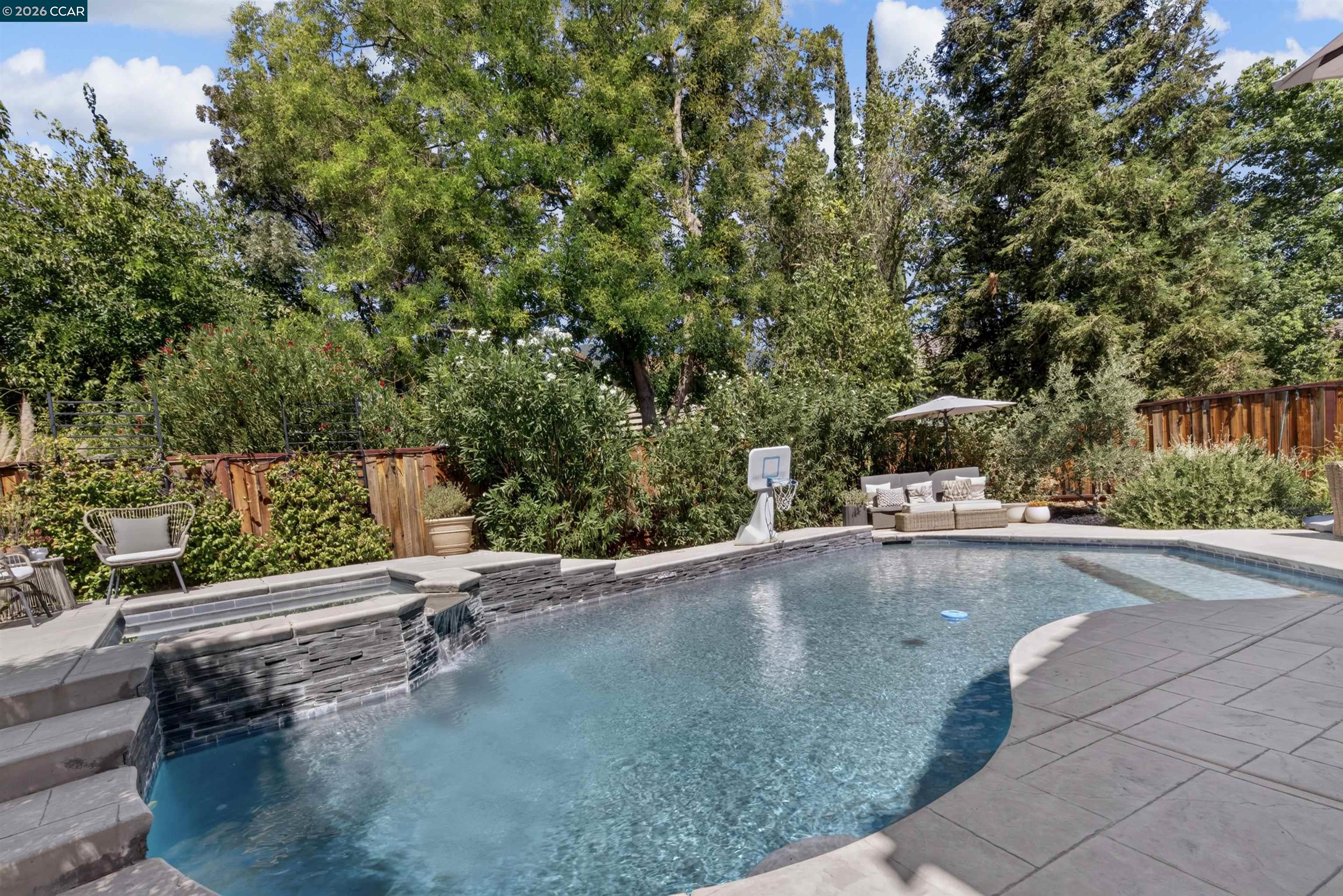 689 Summerwood Dr, Brentwood CA 94513 — photo 2