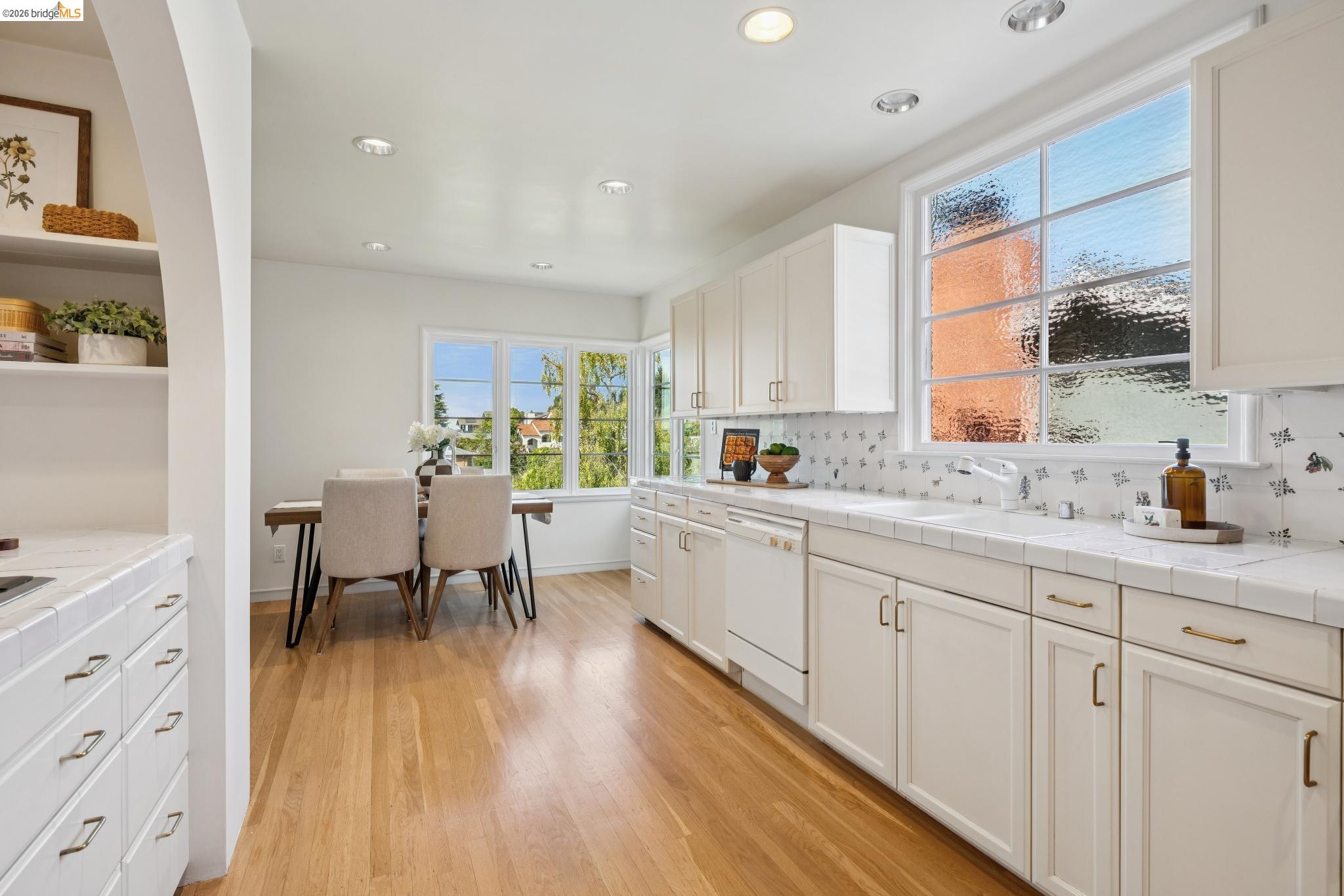 5235 Harbord Dr, Oakland CA 94618 — photo 17