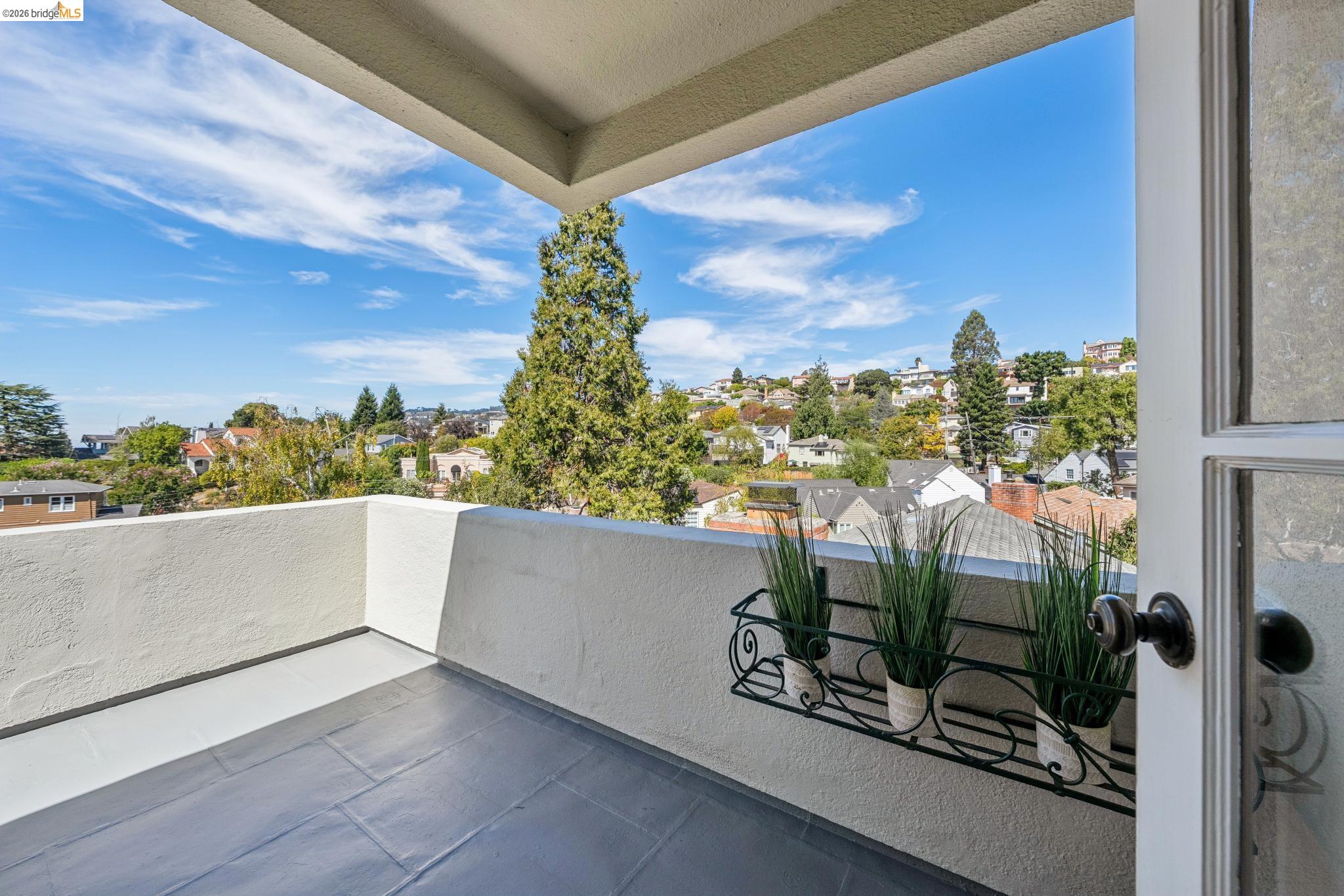 5235 Harbord Dr, Oakland CA 94618 — photo 37