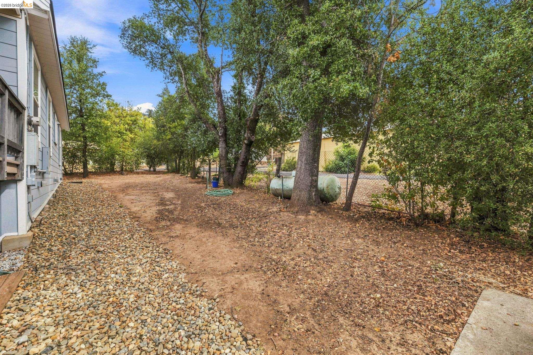 18527 Crocker Ave, Tuolumne CA 95379 — photo 11