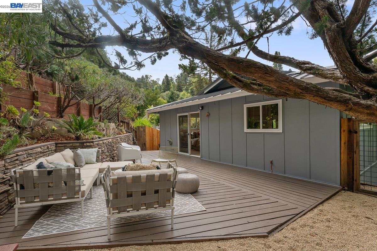 6625 Thornhill Dr, Oakland CA 94611 — photo 32