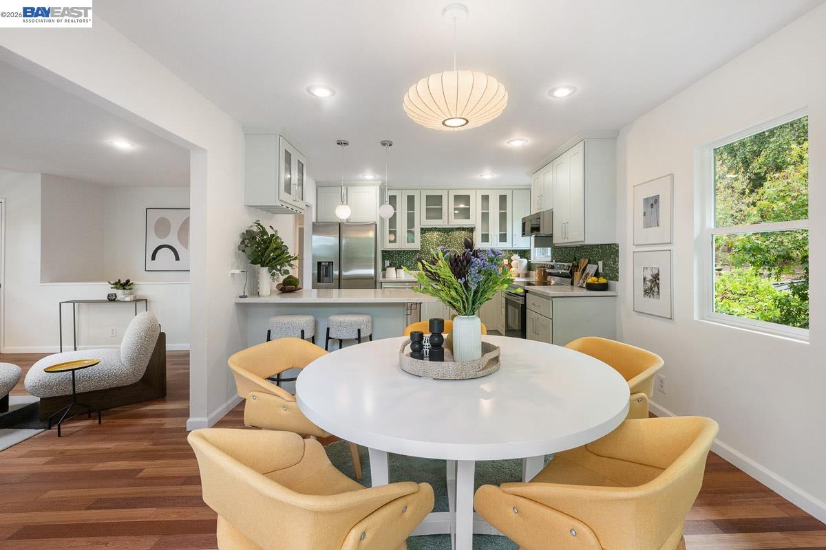 6625 Thornhill Dr, Oakland CA 94611 — photo 10