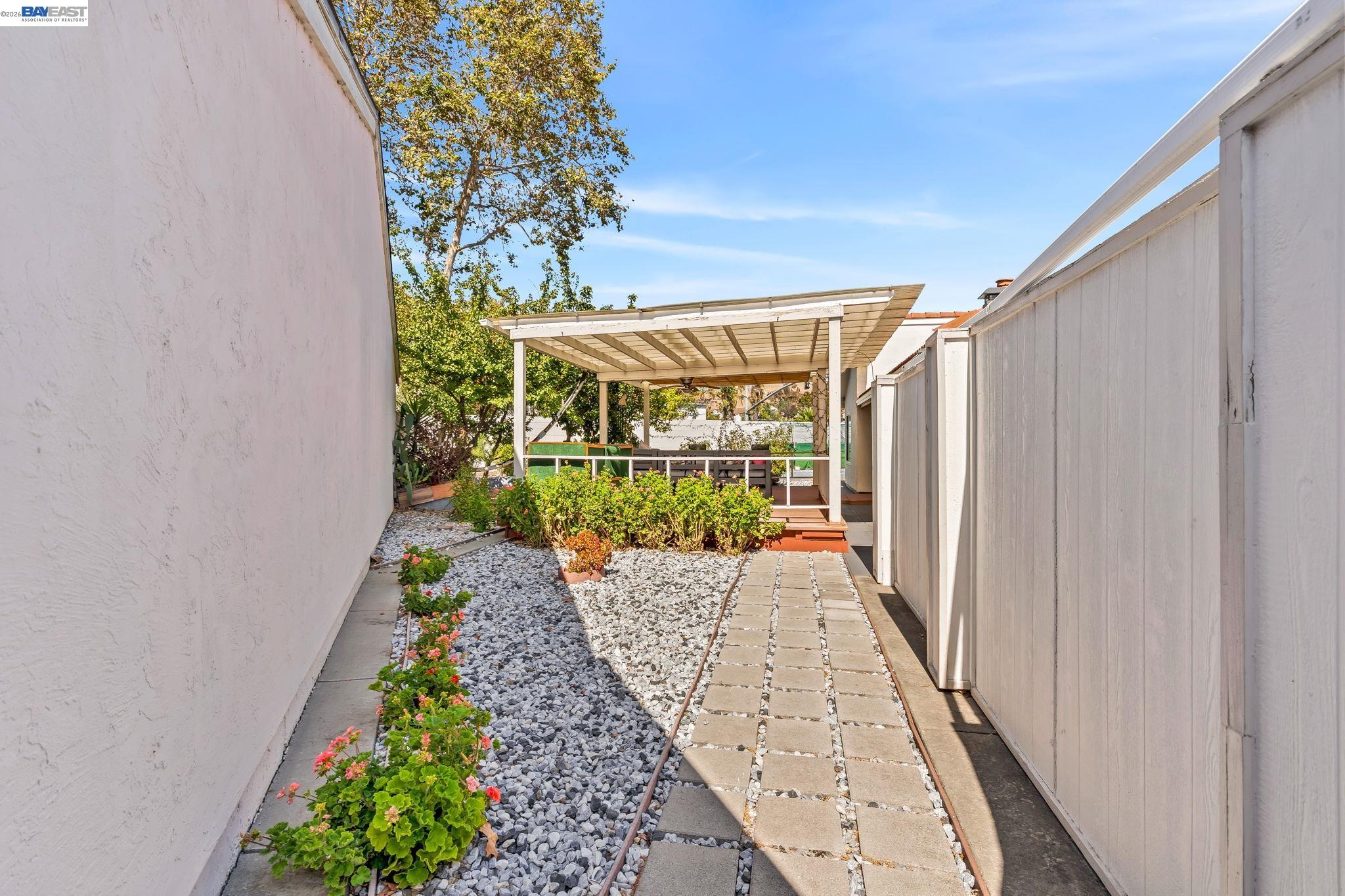 2106 Grackle Ct, Union City CA 94587 — photo 21