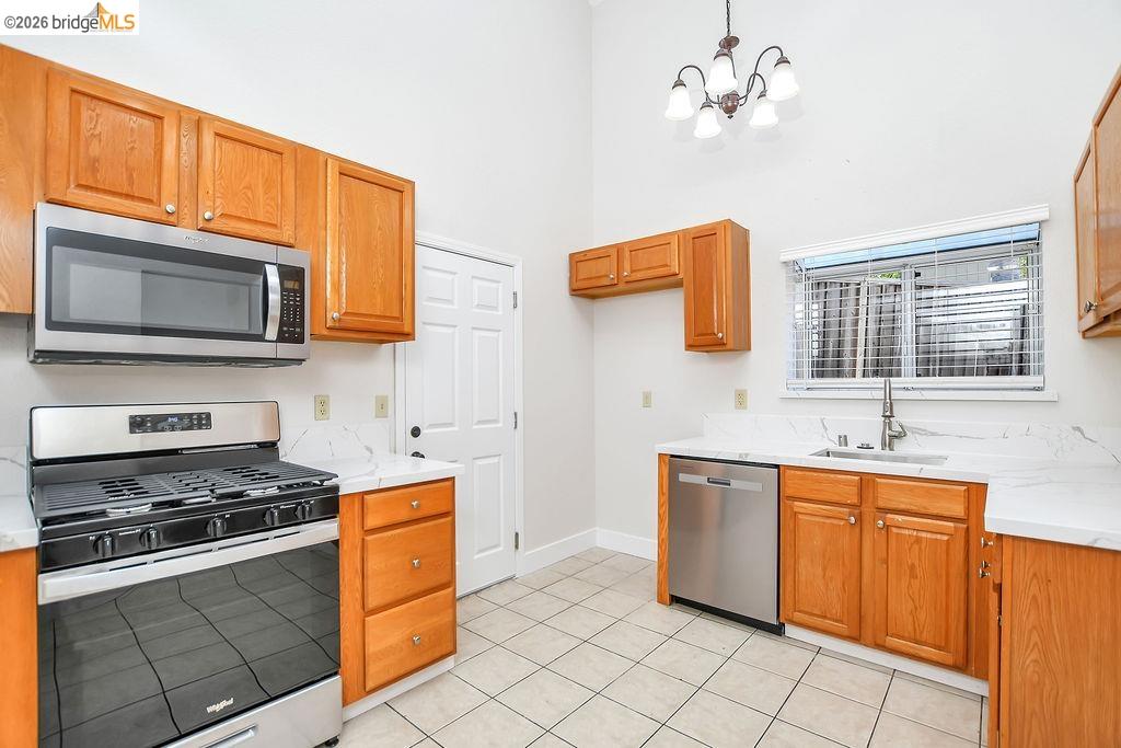 833 Oakwood Way, Oakley CA 94561 — photo 13