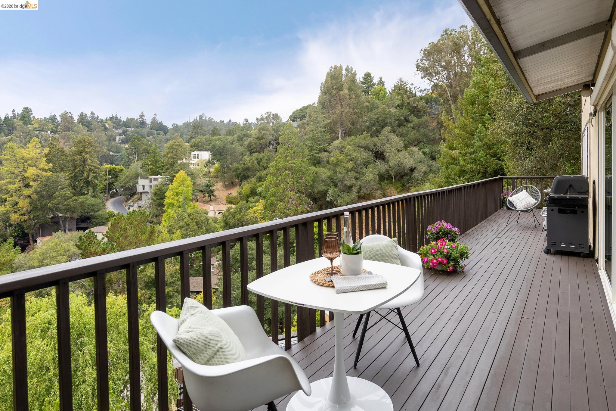 5949 Alhambra Ave, Oakland CA 94611 — photo 10