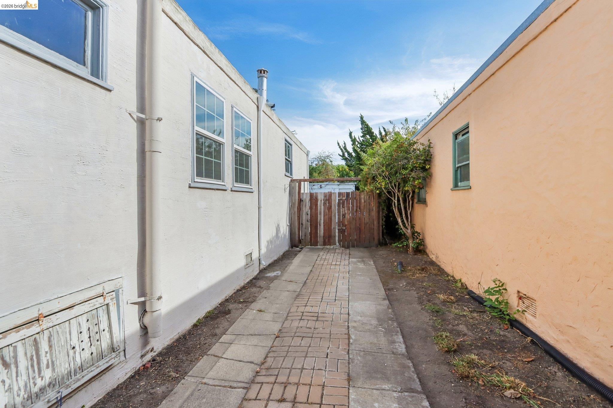 2144 Oregon St, Berkeley CA 94705 — photo 40