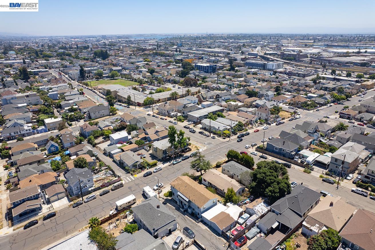 1723 21St Ave, Oakland CA 94606 — photo 9