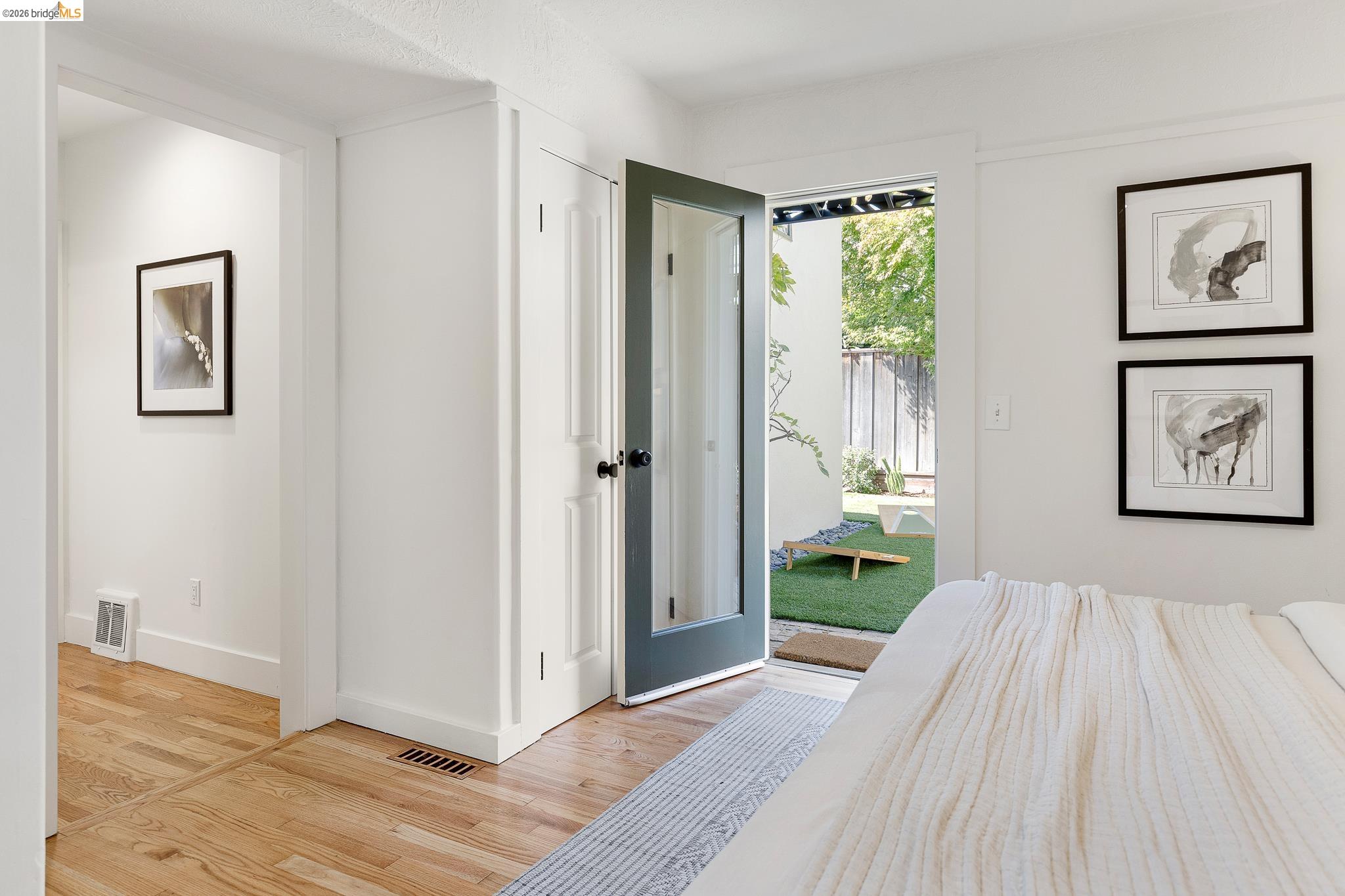 1240 Bates Rd, Oakland CA 94610 — photo 32