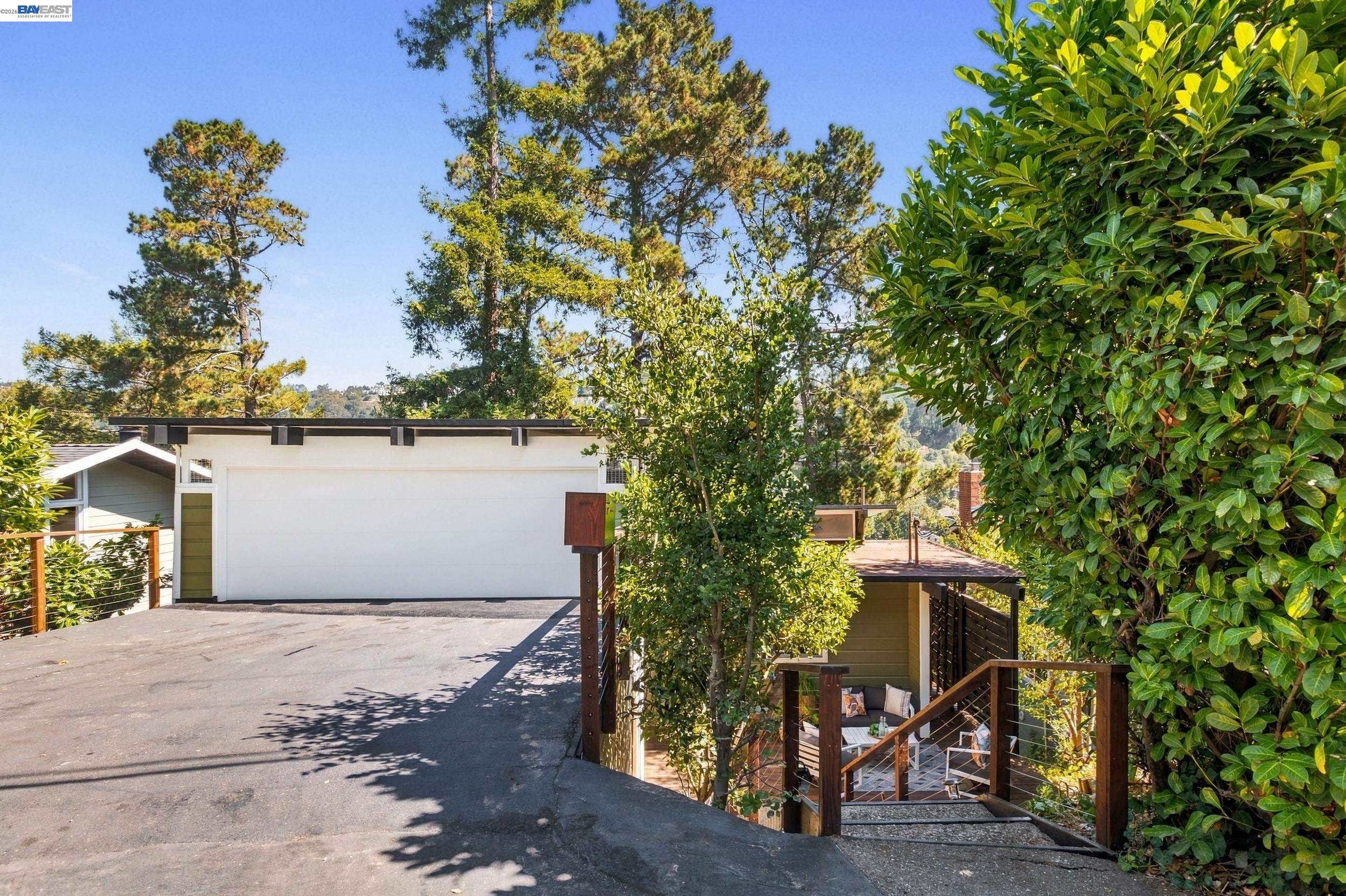 5450 Estates Dr, Oakland CA 94618 — photo 31