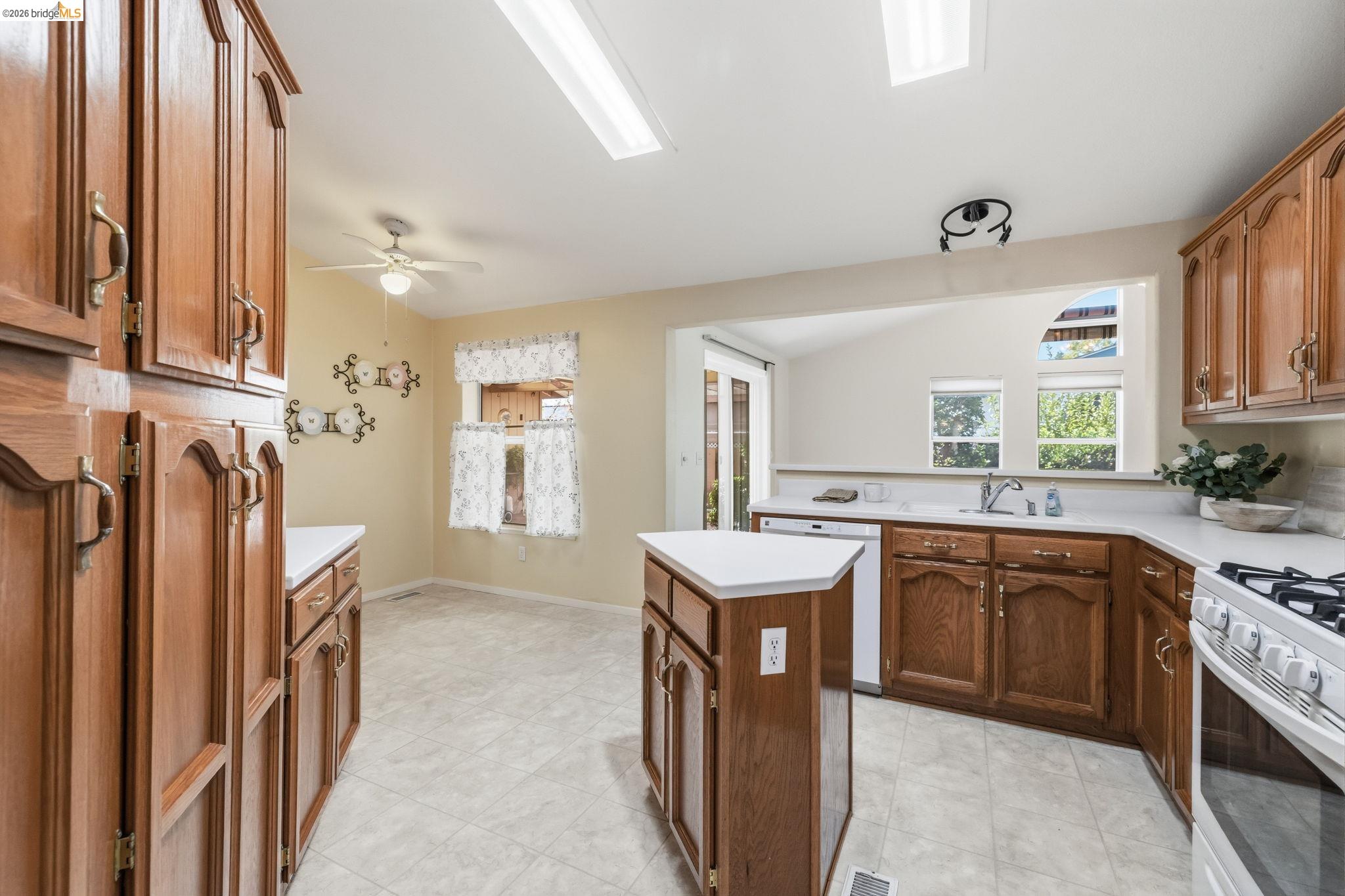 12700 Red Maple Circle #42 SPC 42, Sonora CA 95370 — photo 14