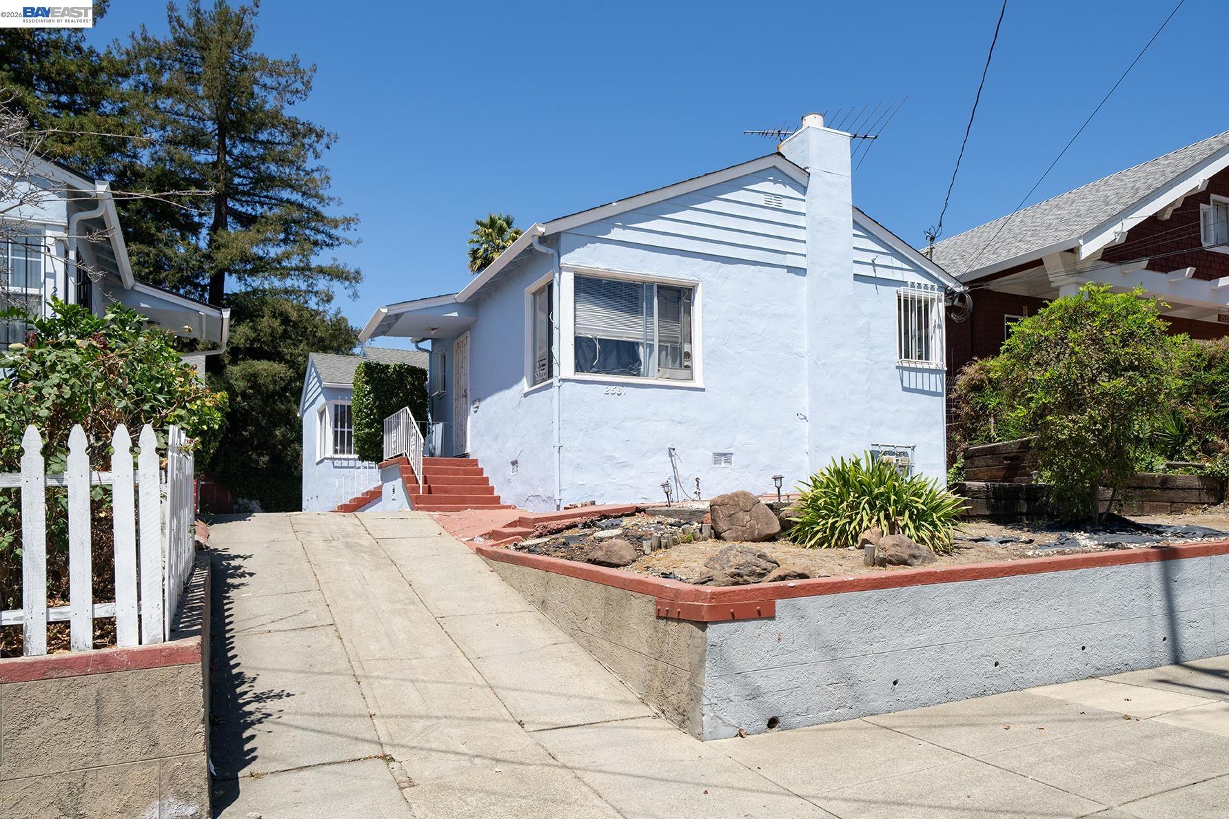 2533 19Th Ave, Oakland CA 94606 — photo 7