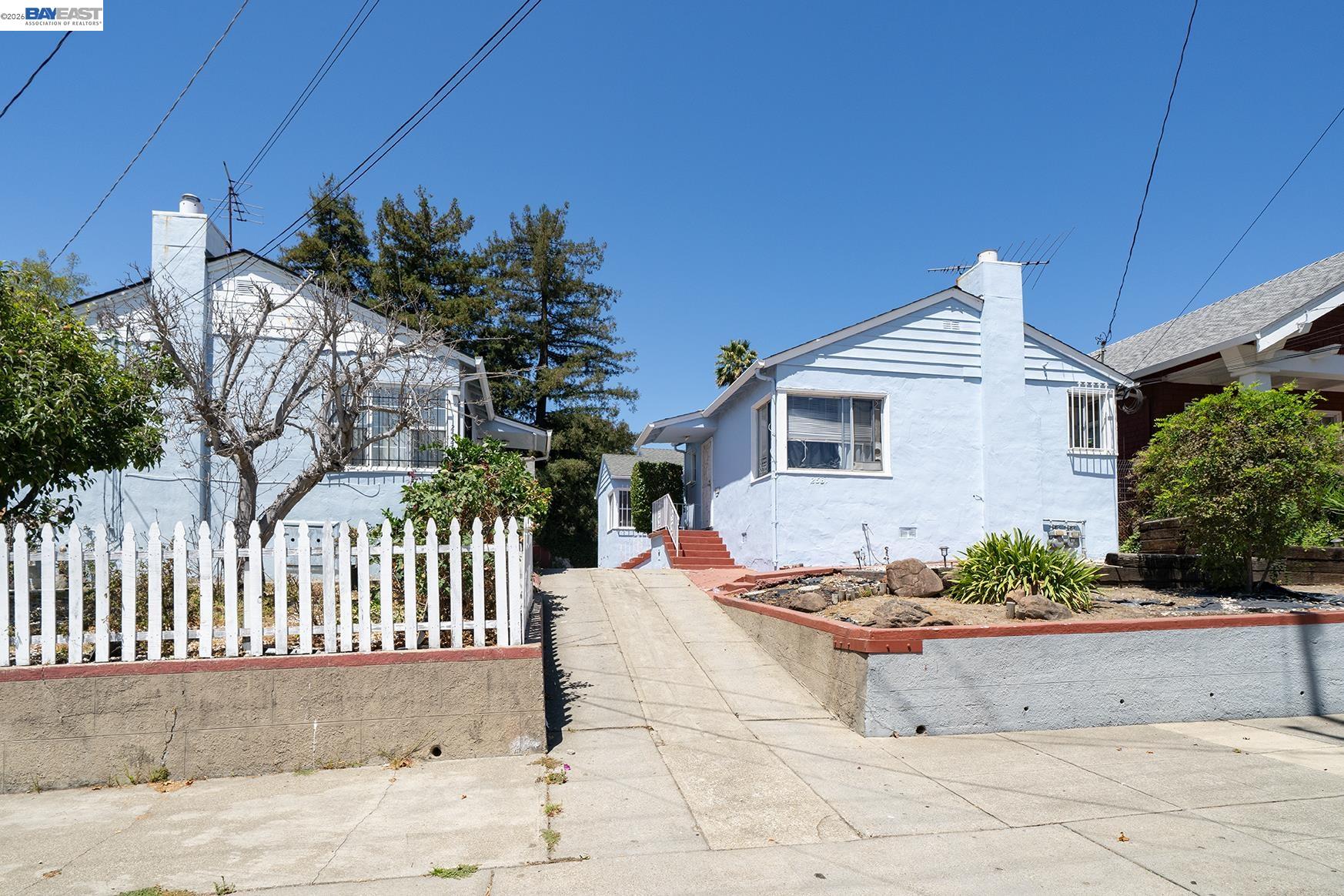 2533 19Th Ave, Oakland CA 94606 — photo 8