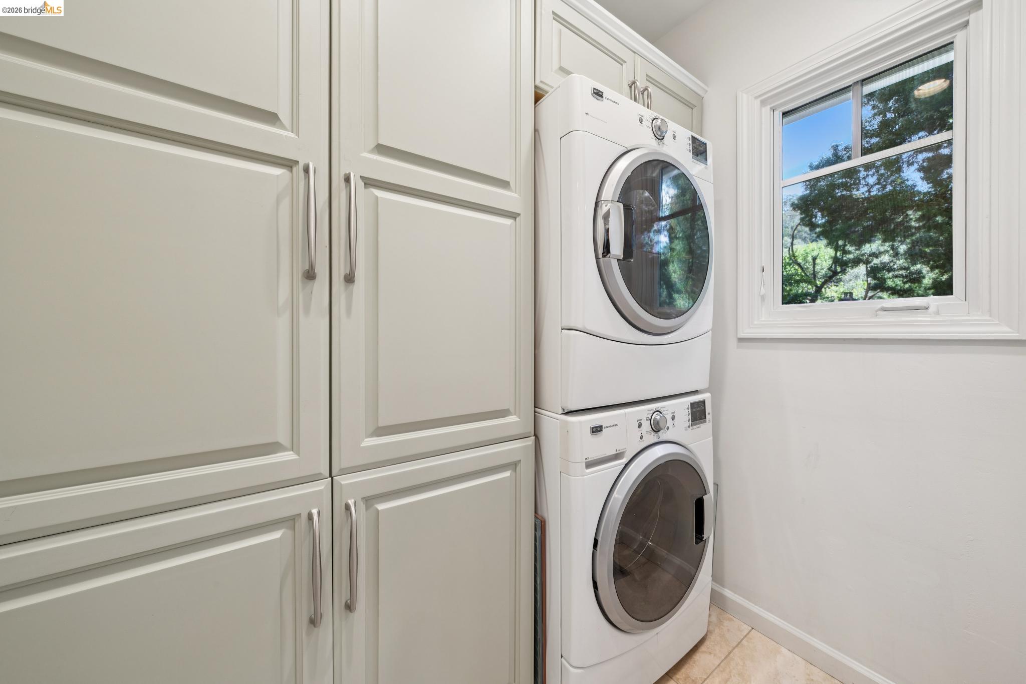 6309 Pinehaven Rd, Oakland CA 94611 — photo 21
