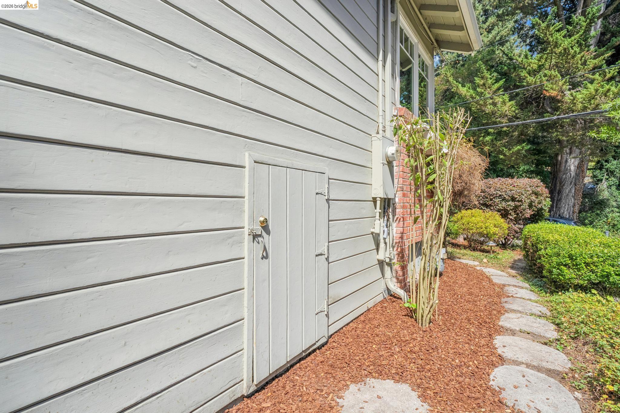 6309 Pinehaven Rd, Oakland CA 94611 — photo 48