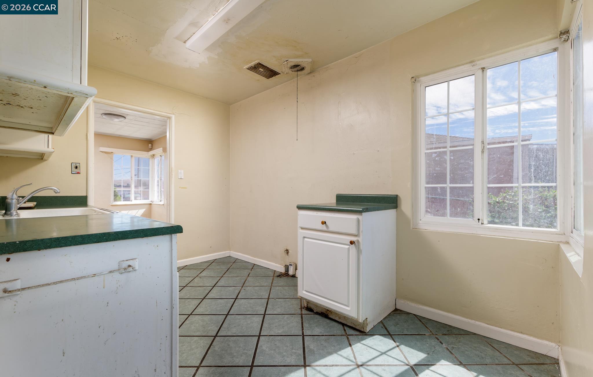 47 Wilshire Ave, Vallejo CA 94591 — photo 4
