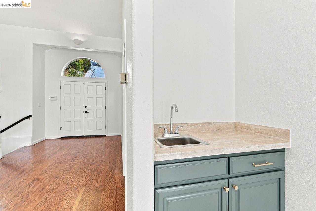 6163 Girvin Dr, Oakland CA 94611 — photo 19