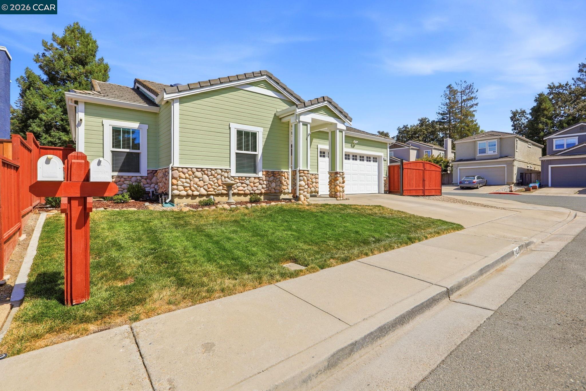 244 Stranahan Cir, Clayton CA 94517 — photo 2