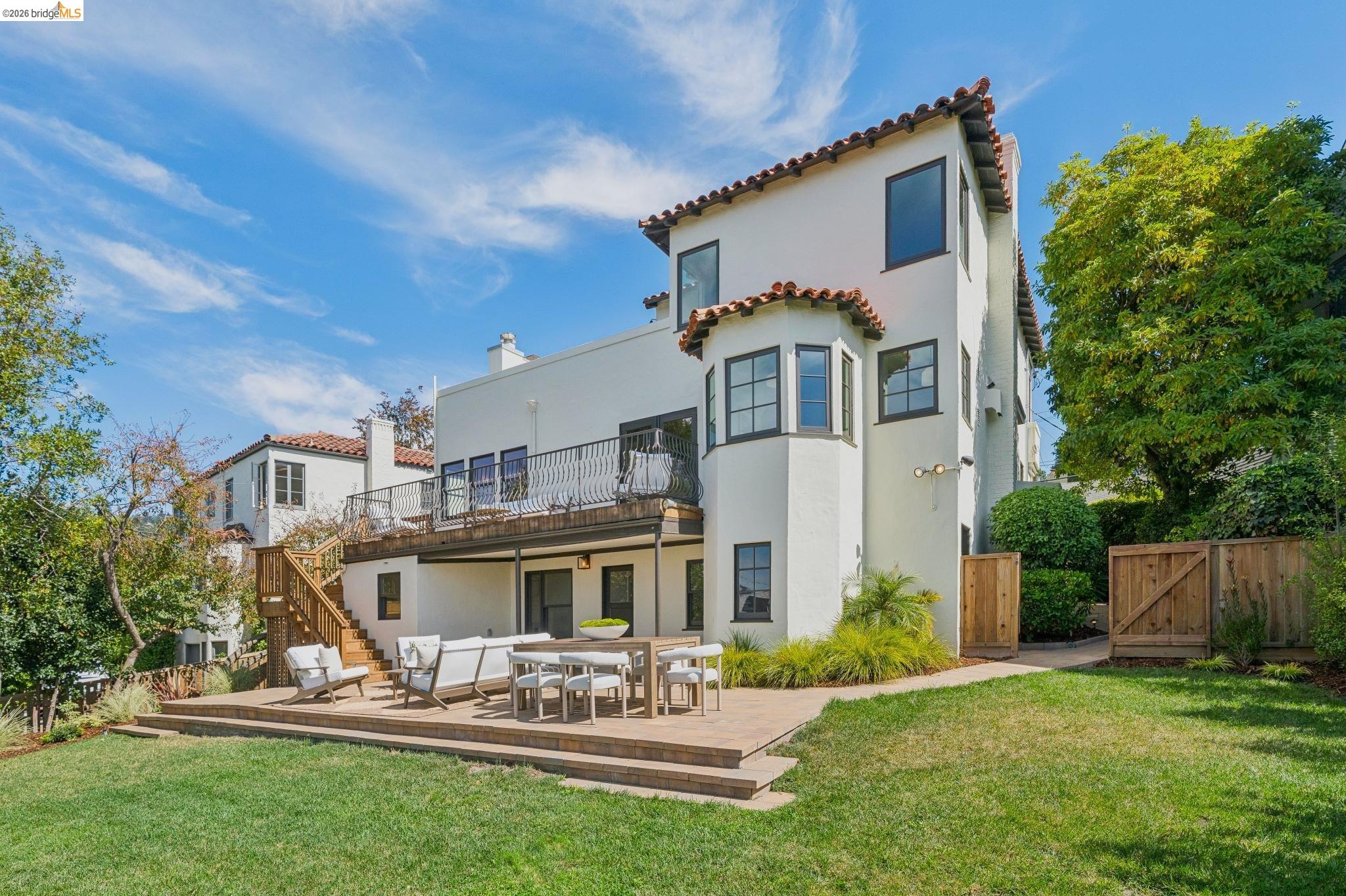 1917 Oak Crest Dr, Oakland CA 94602 — photo 46