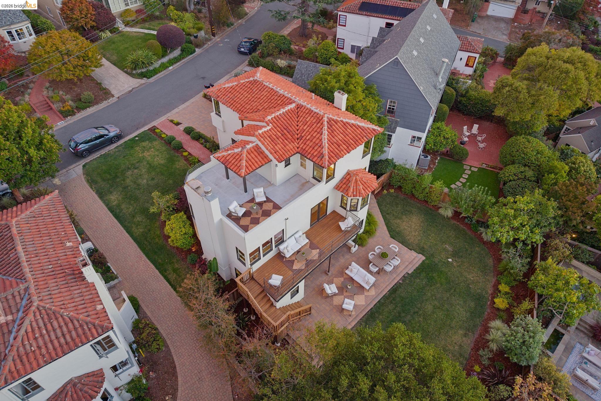 1917 Oak Crest Dr, Oakland CA 94602 — photo 58