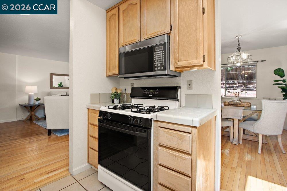 244 Hillcrest Ct, Pleasant Hill CA 94523 — photo 8
