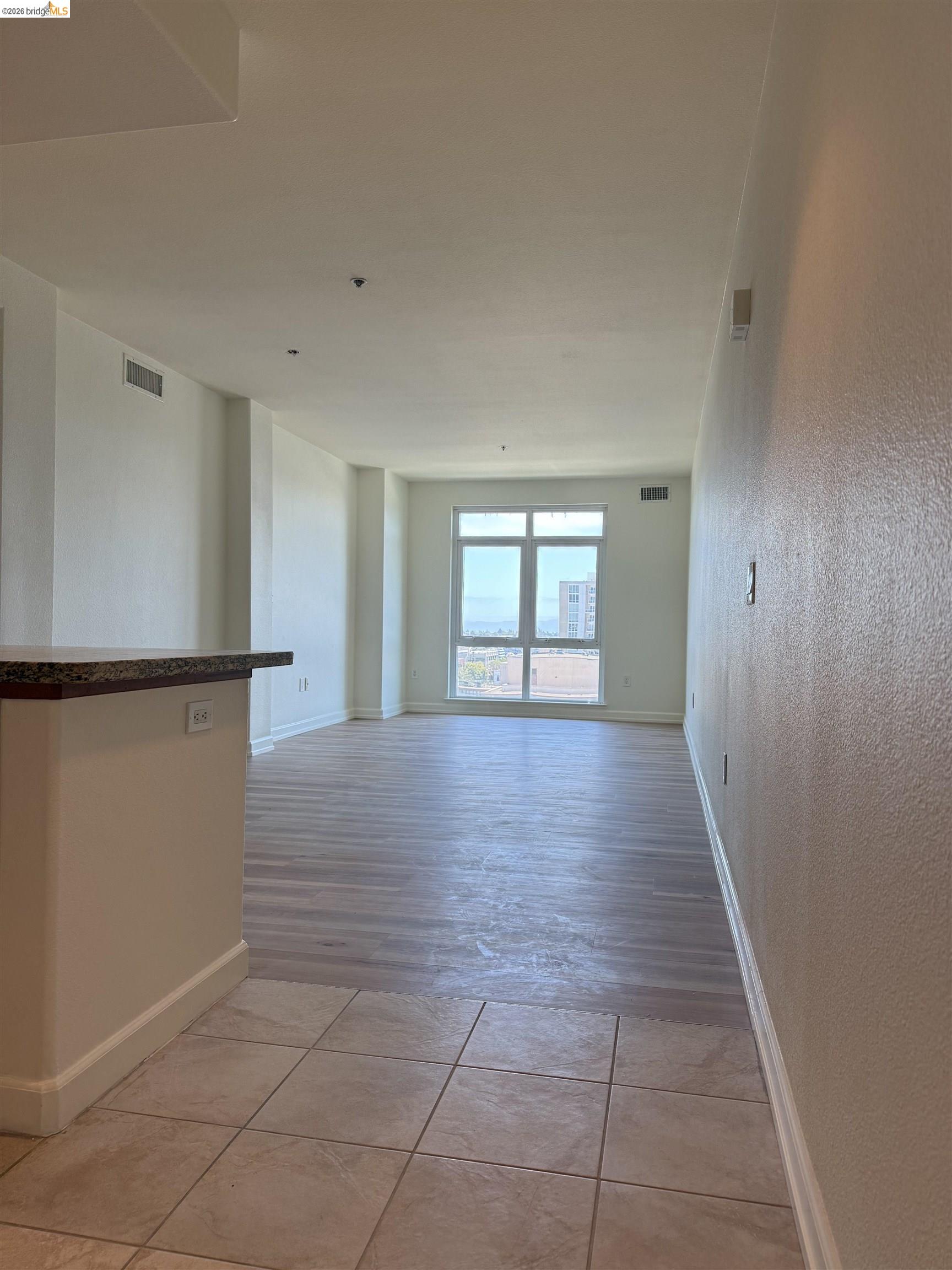 423 7Th St # 607, Oakland CA 94607 — photo 2