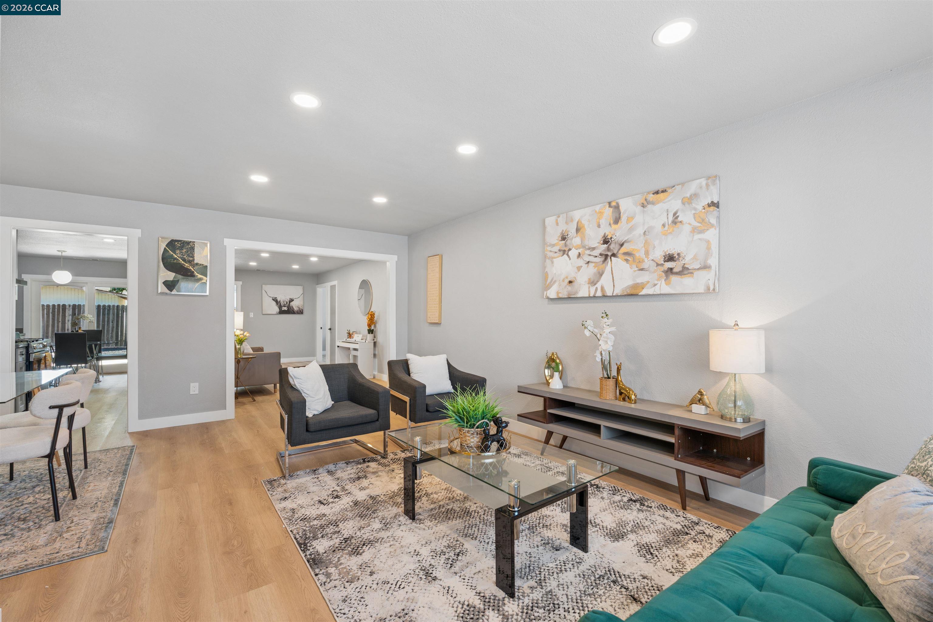 734 Warford Ave, Vallejo CA 94591 — photo 8