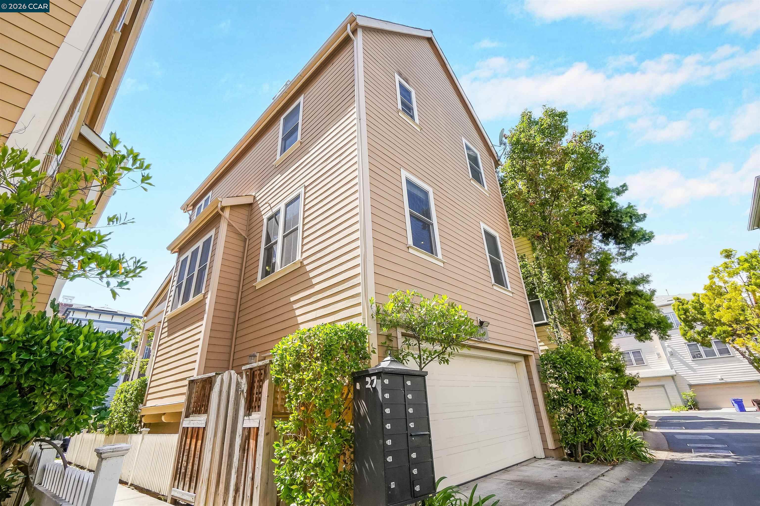 2063 Lewis St, Hercules CA 94547 — photo 42