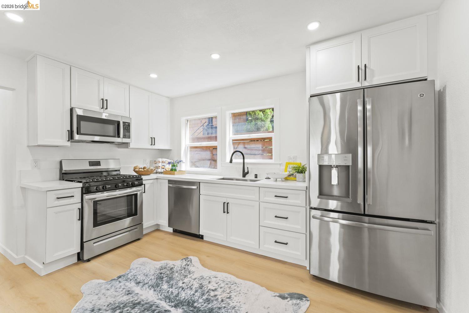 1112 E 28th St, Oakland CA 94610 — photo 11