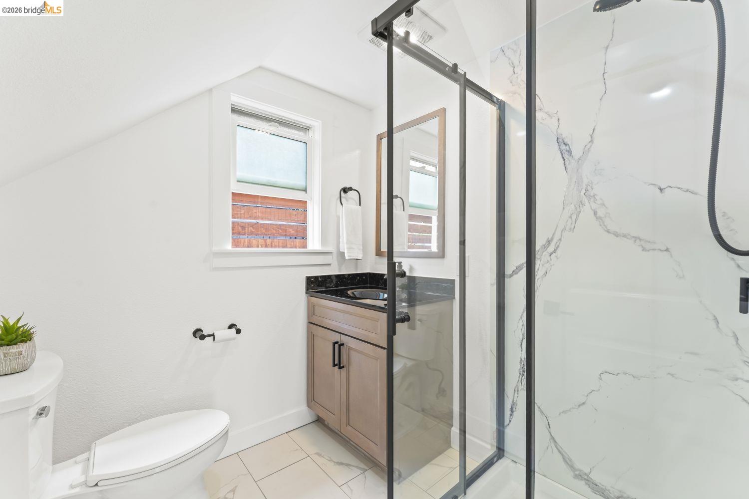 1112 E 28th St, Oakland CA 94610 — photo 10