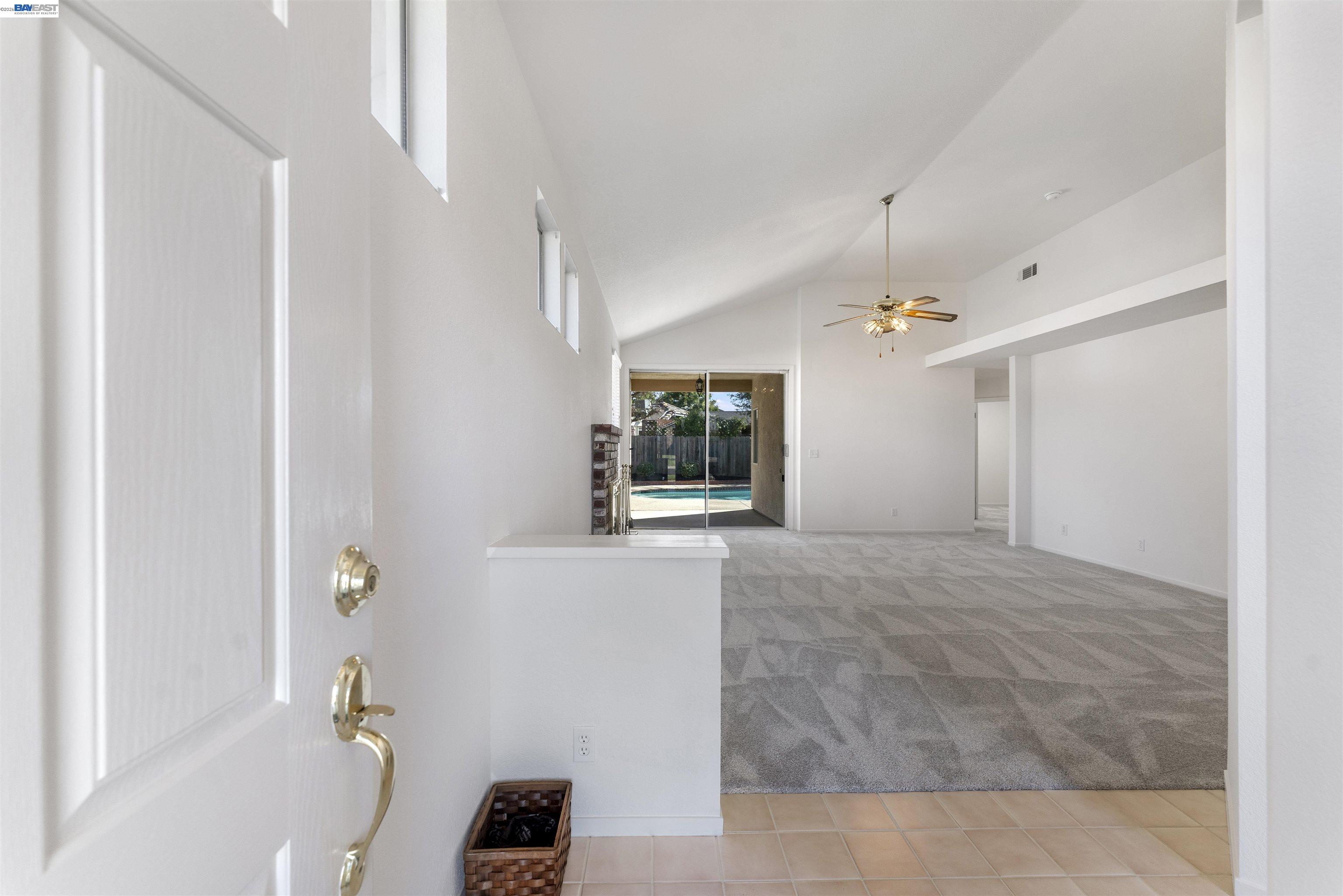 534 Reisling Ct, Manteca CA 95337 — photo 8