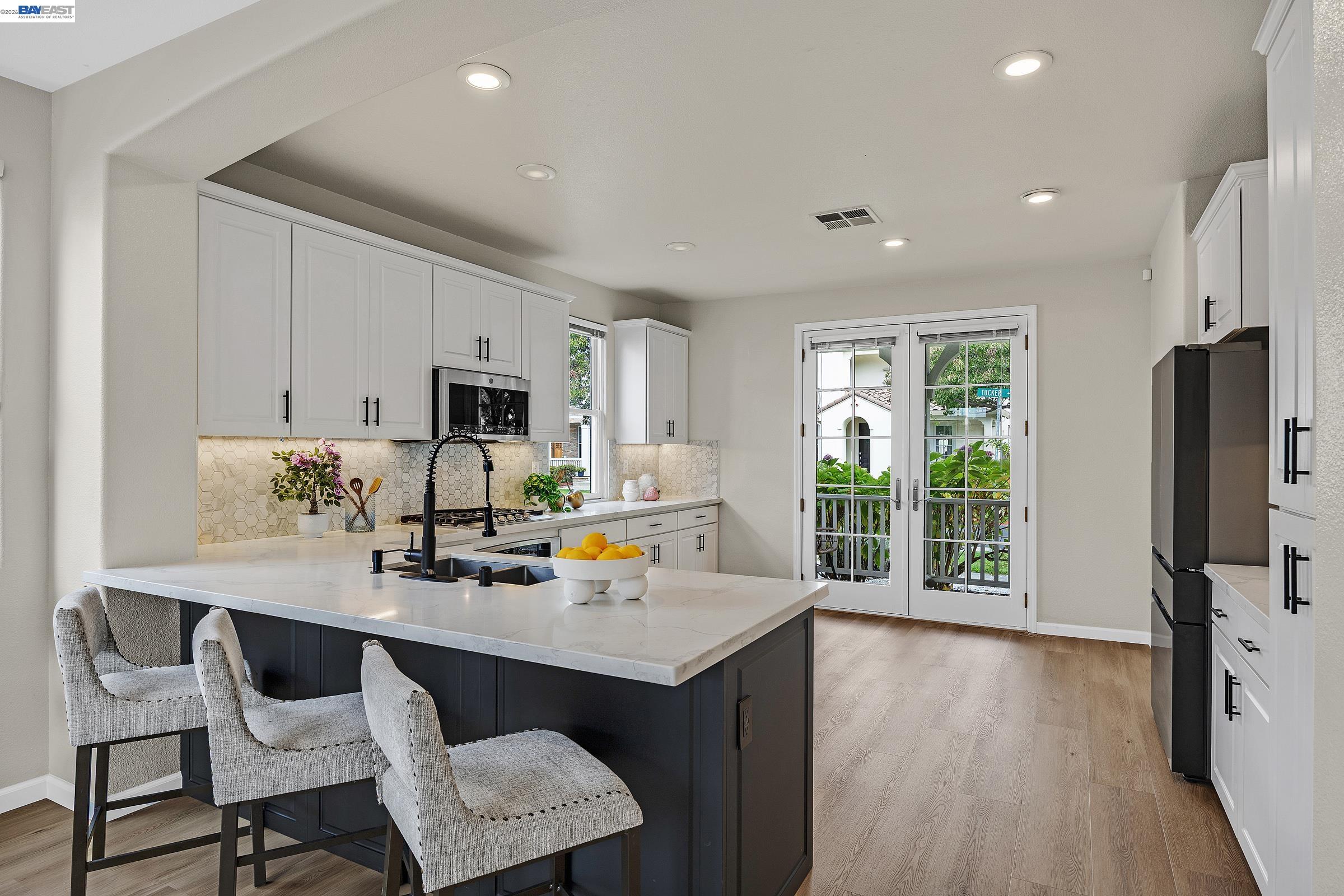 380 Tucker Ave, Alameda CA 94501 — photo 15