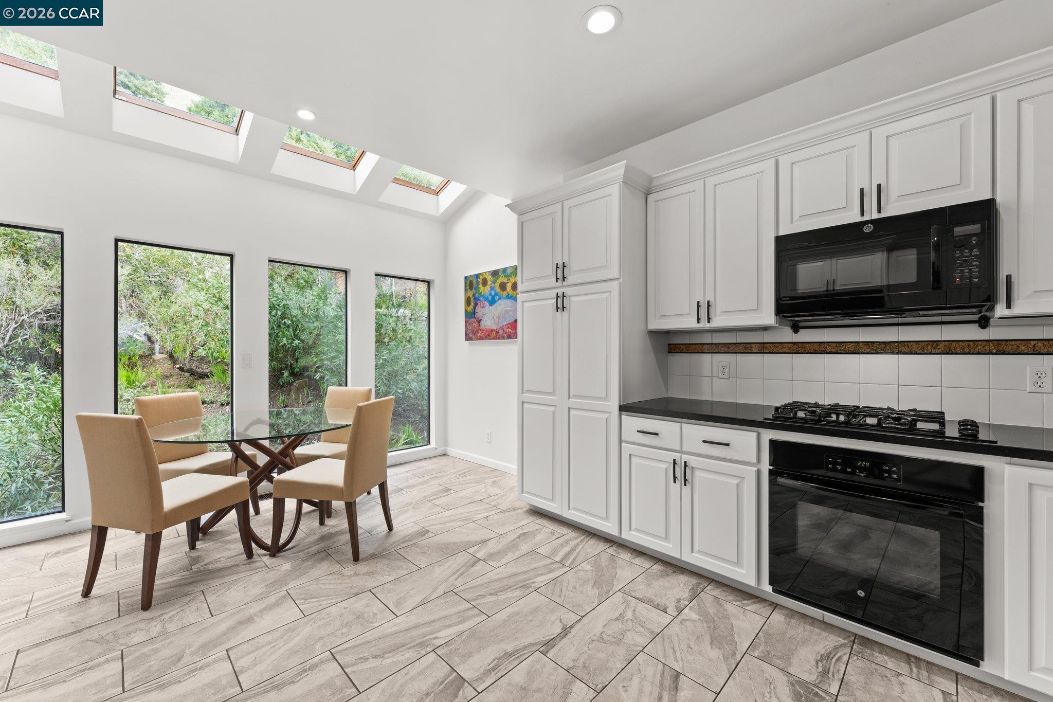 5 Schooner Hill, Oakland CA 94618 — photo 20
