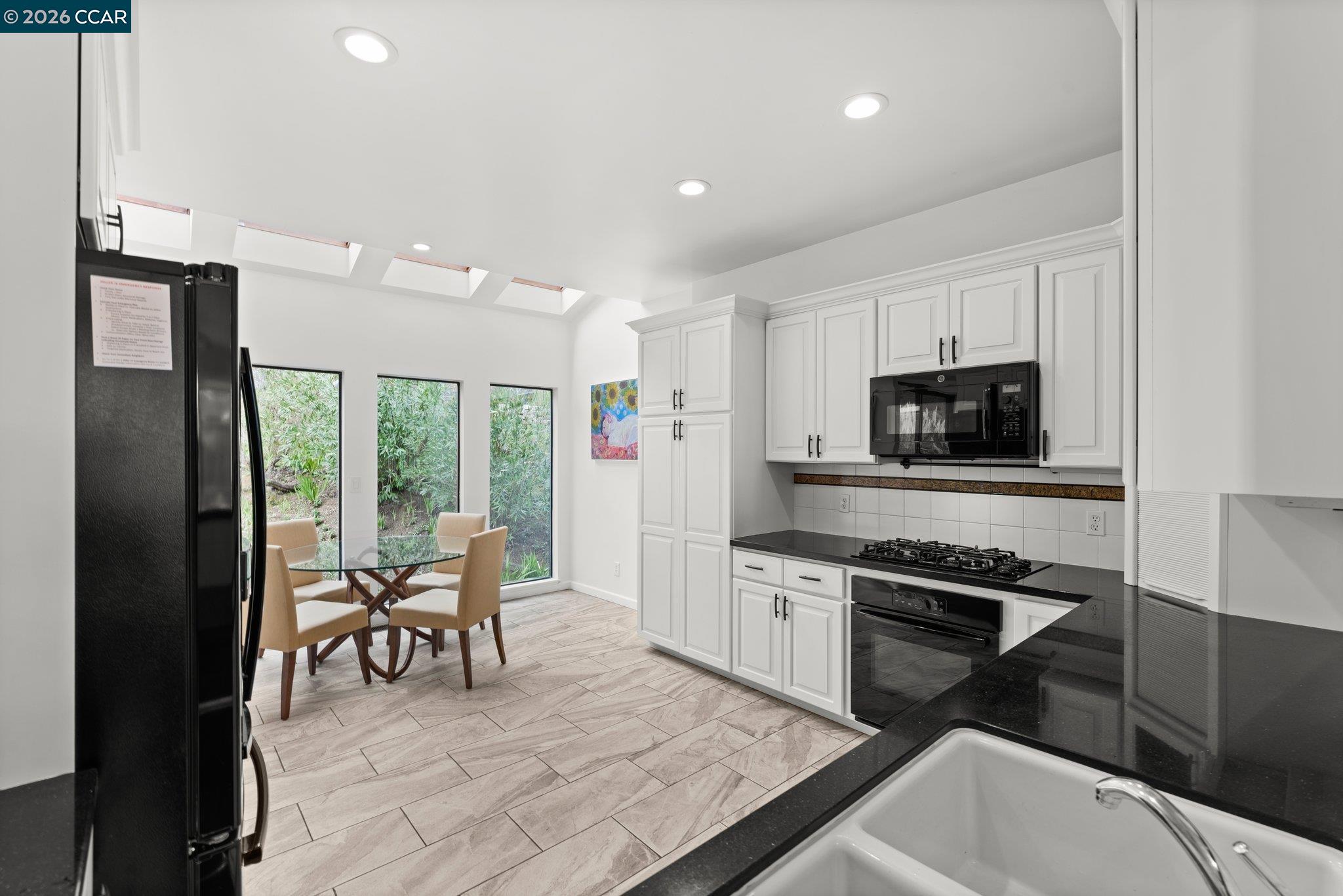 5 Schooner Hill, Oakland CA 94618 — photo 23