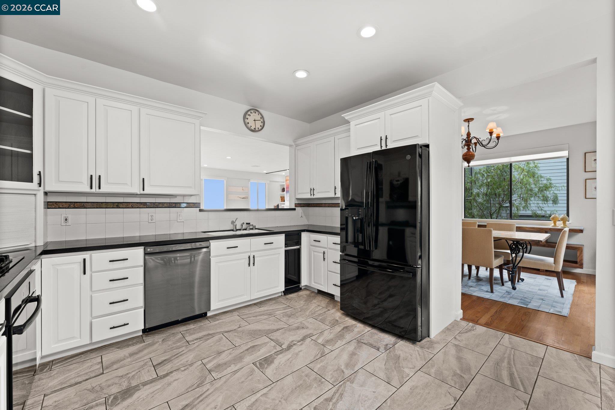 5 Schooner Hill, Oakland CA 94618 — photo 24
