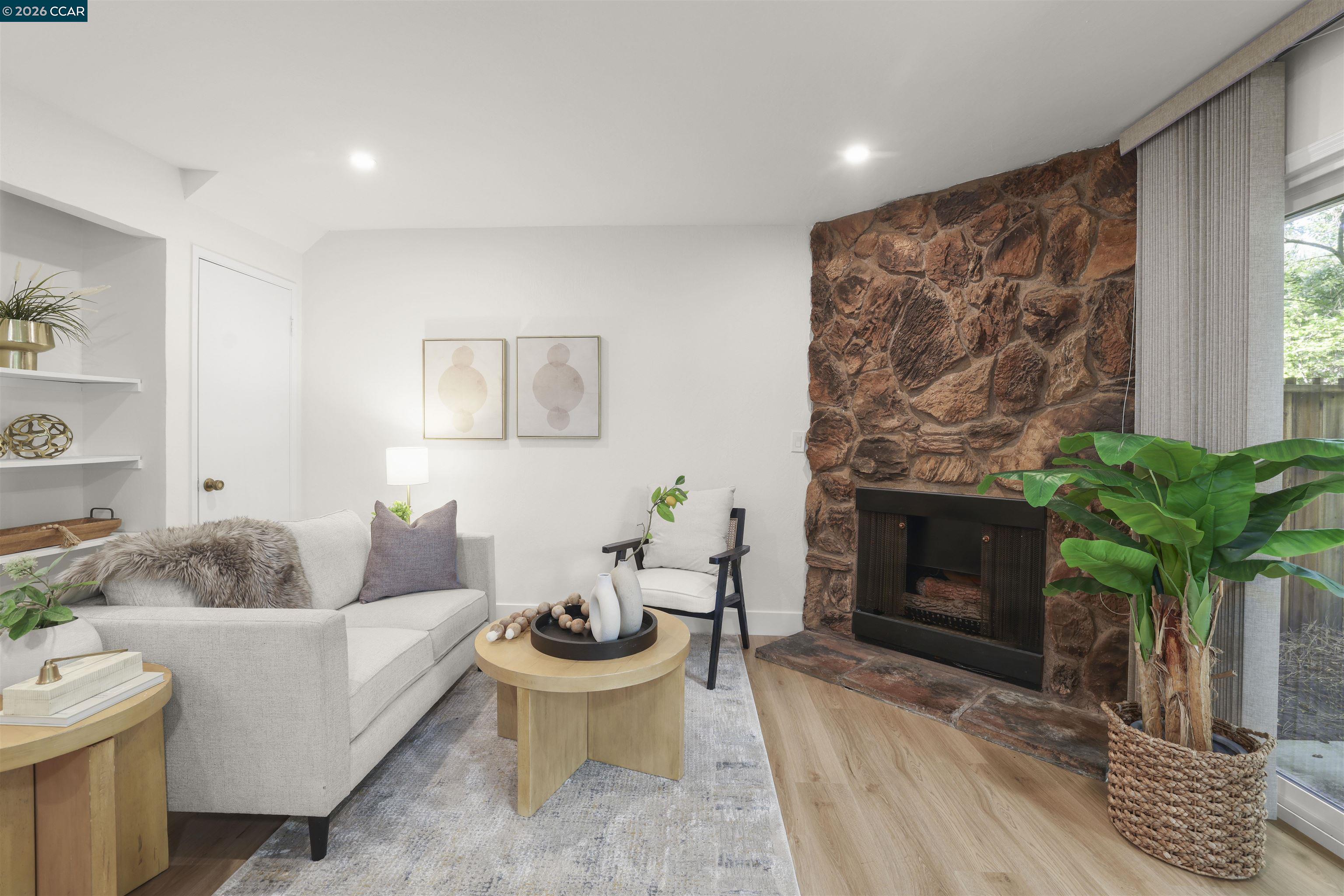 Front Image Thumbnail for CC41148164
