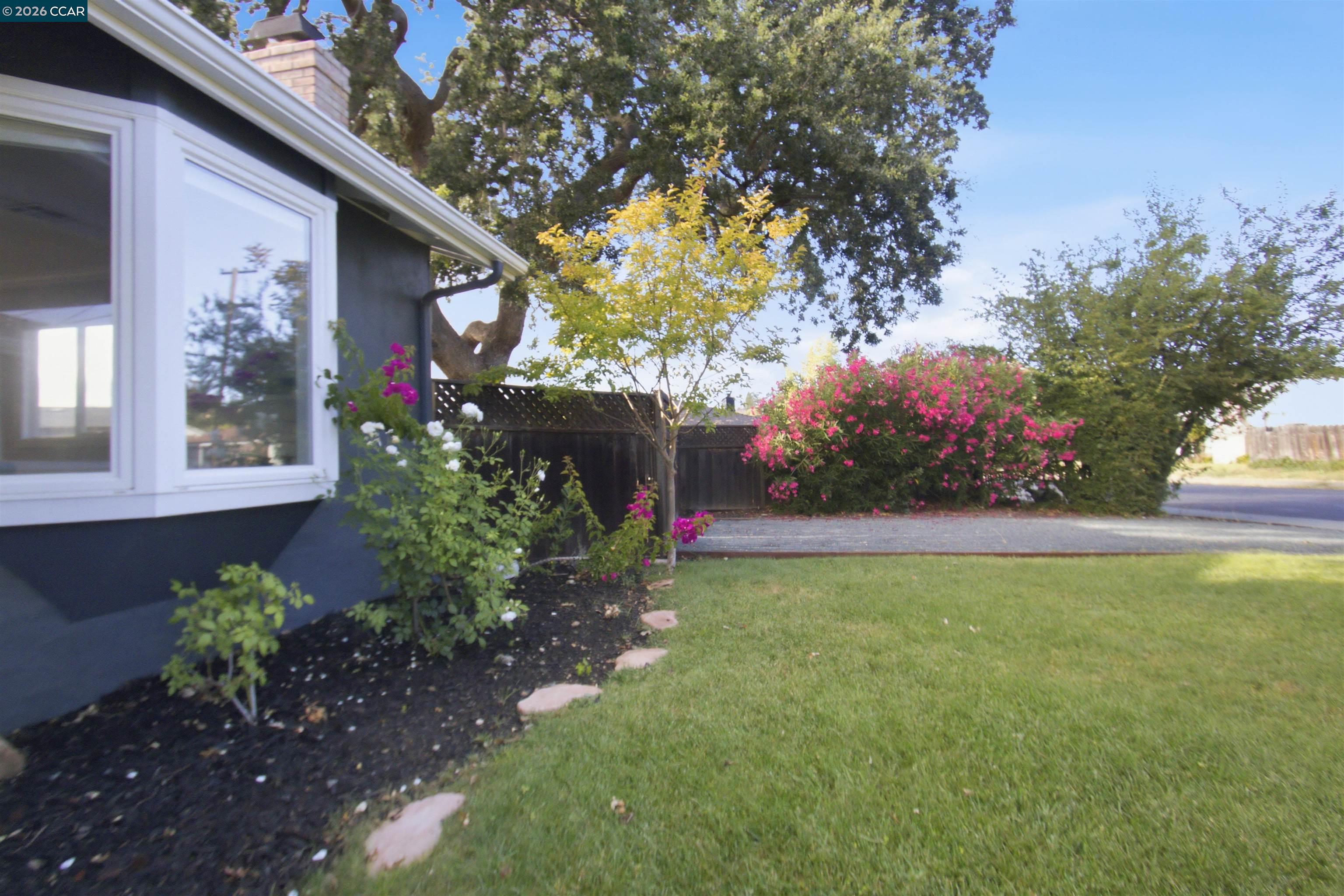 1412 Delaware Dr, Concord CA 94521 — photo 6