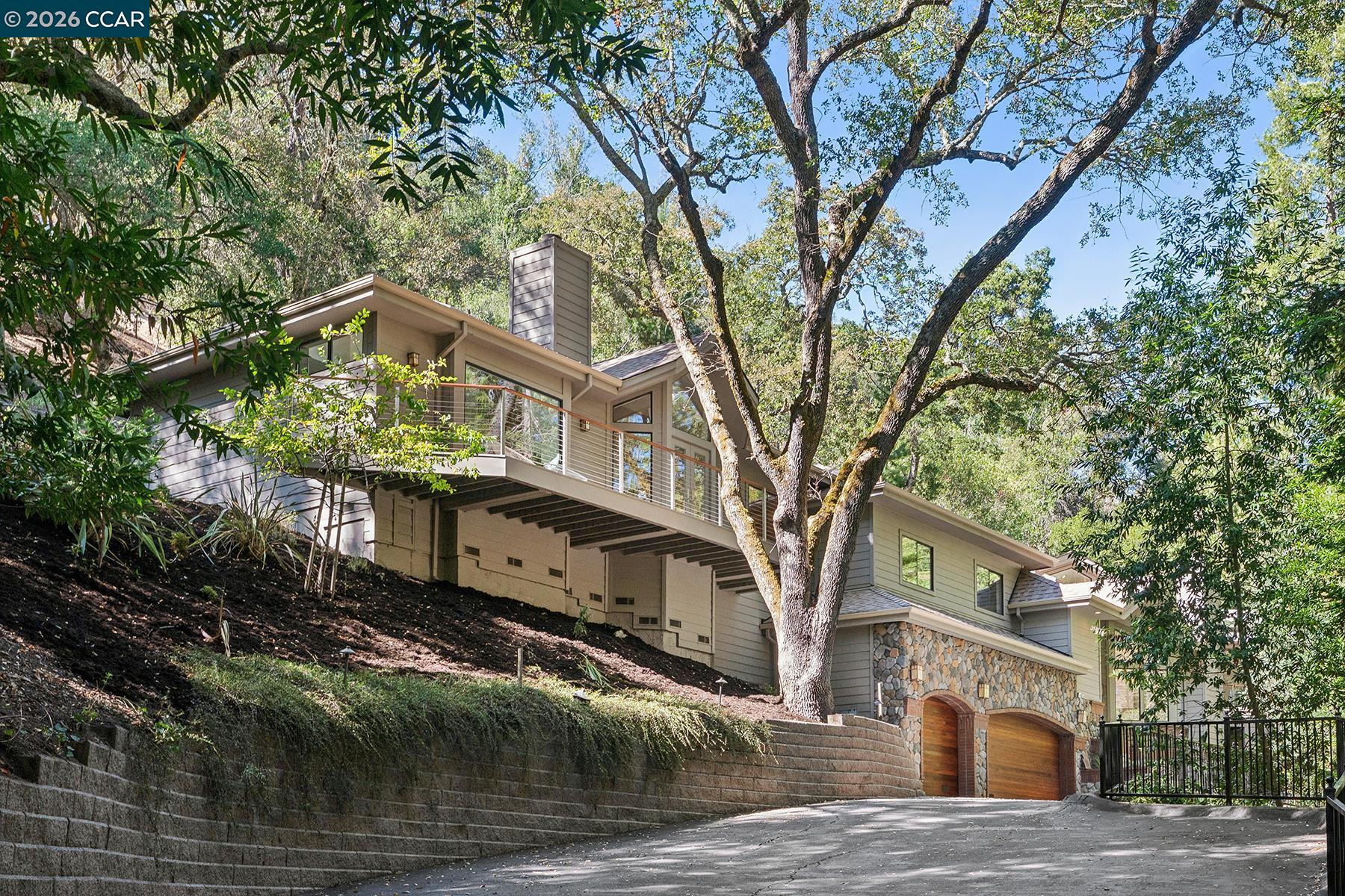 11 Redwood Cir