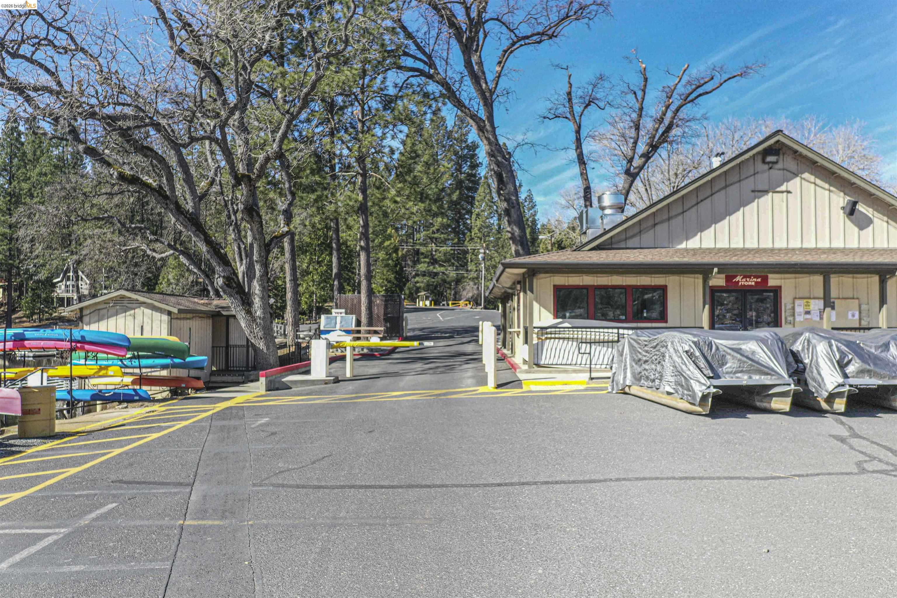 19007 Digger Pine St, Groveland CA 95321 — photo 37