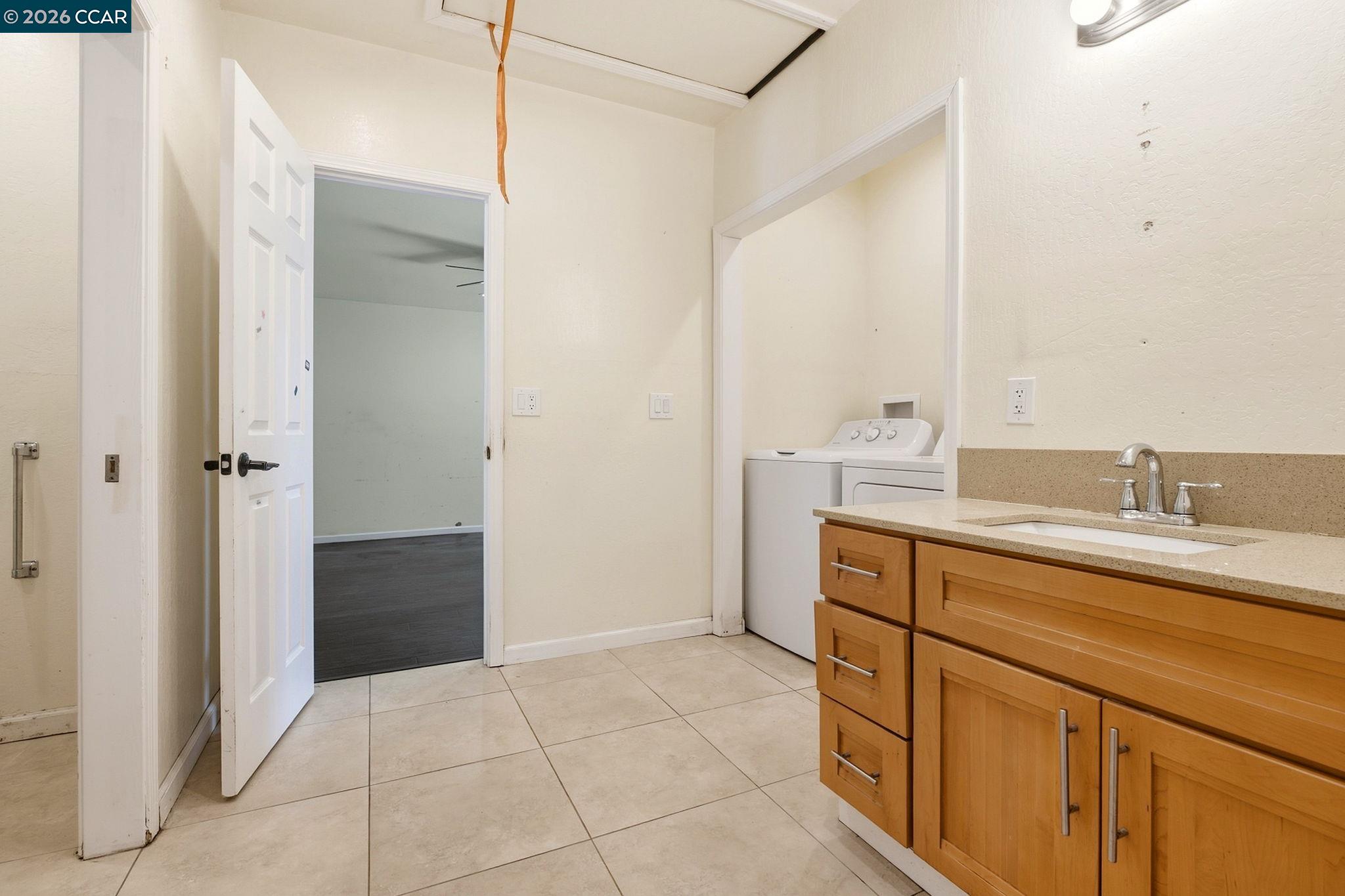 907 Lyon Ct, Concord CA 94518 — photo 14