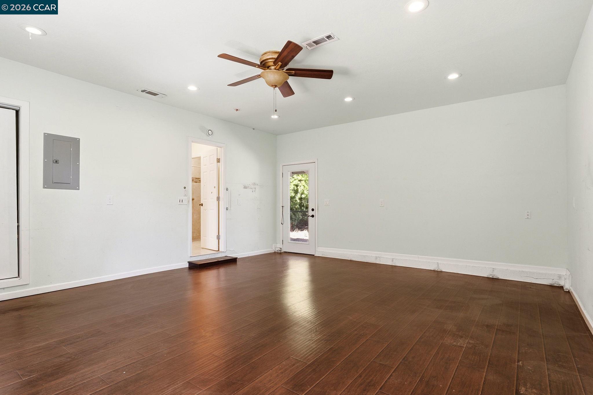 907 Lyon Ct, Concord CA 94518 — photo 15