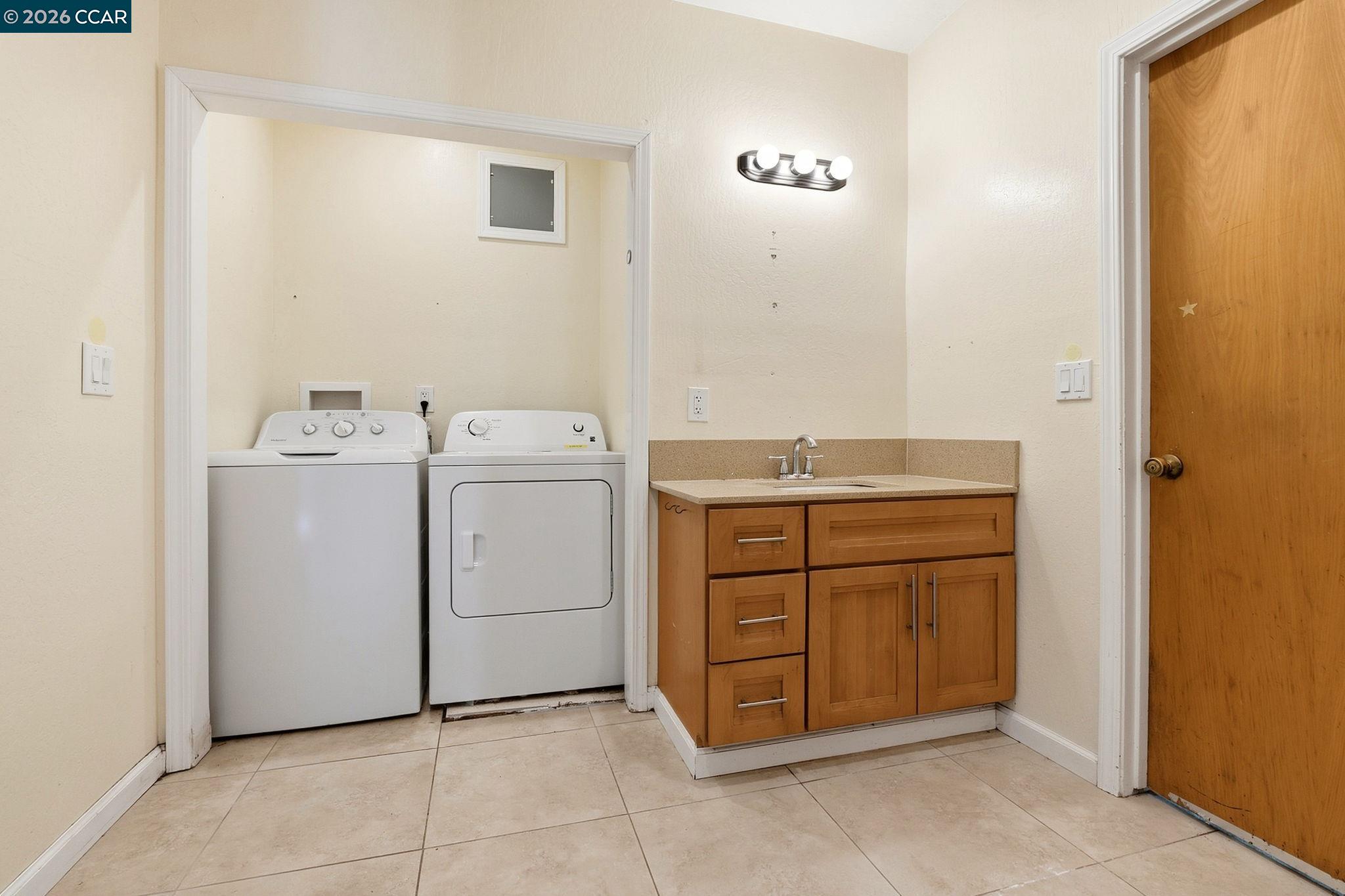 907 Lyon Ct, Concord CA 94518 — photo 19