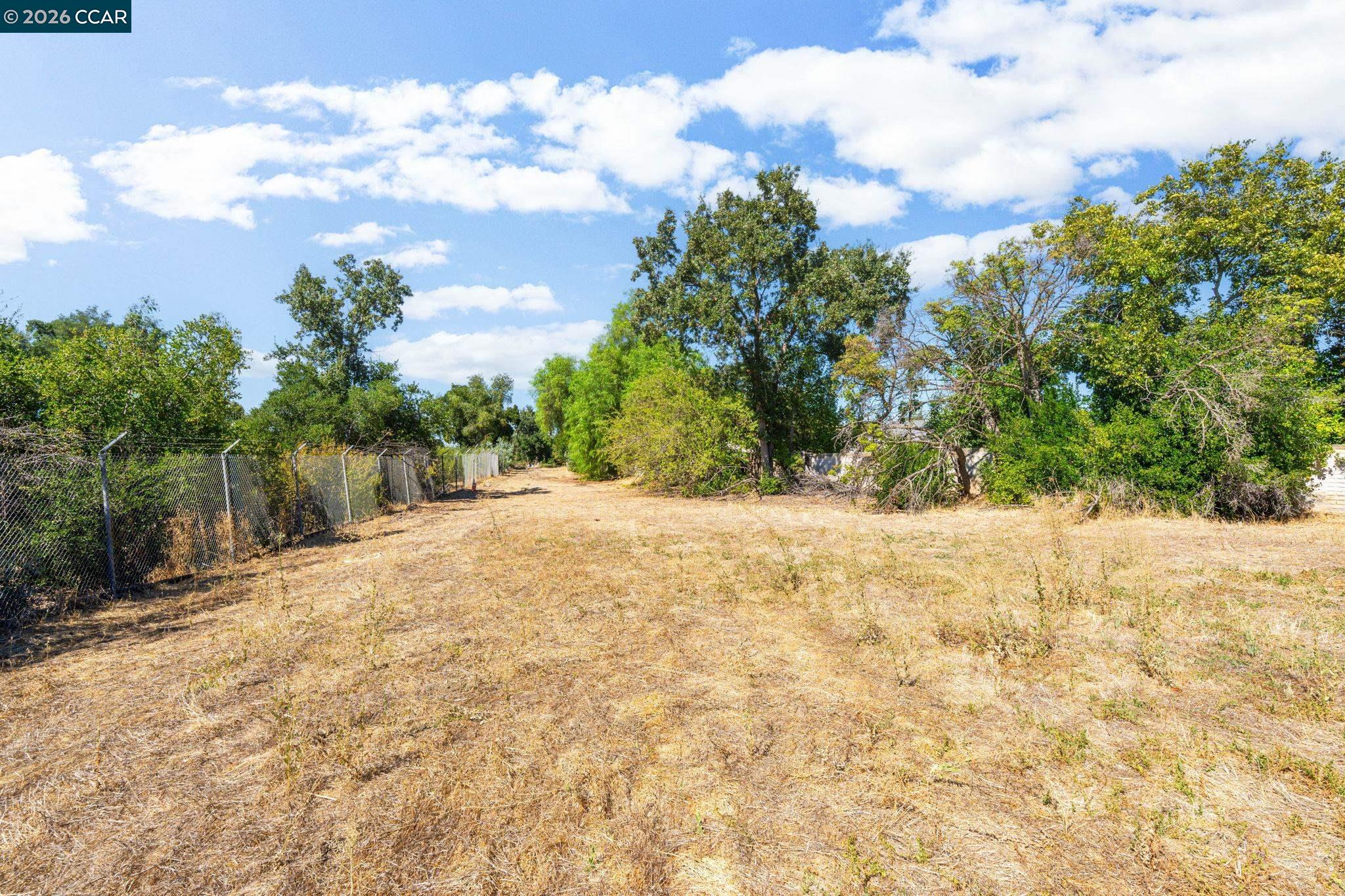 907 Lyon Ct, Concord CA 94518 — photo 26
