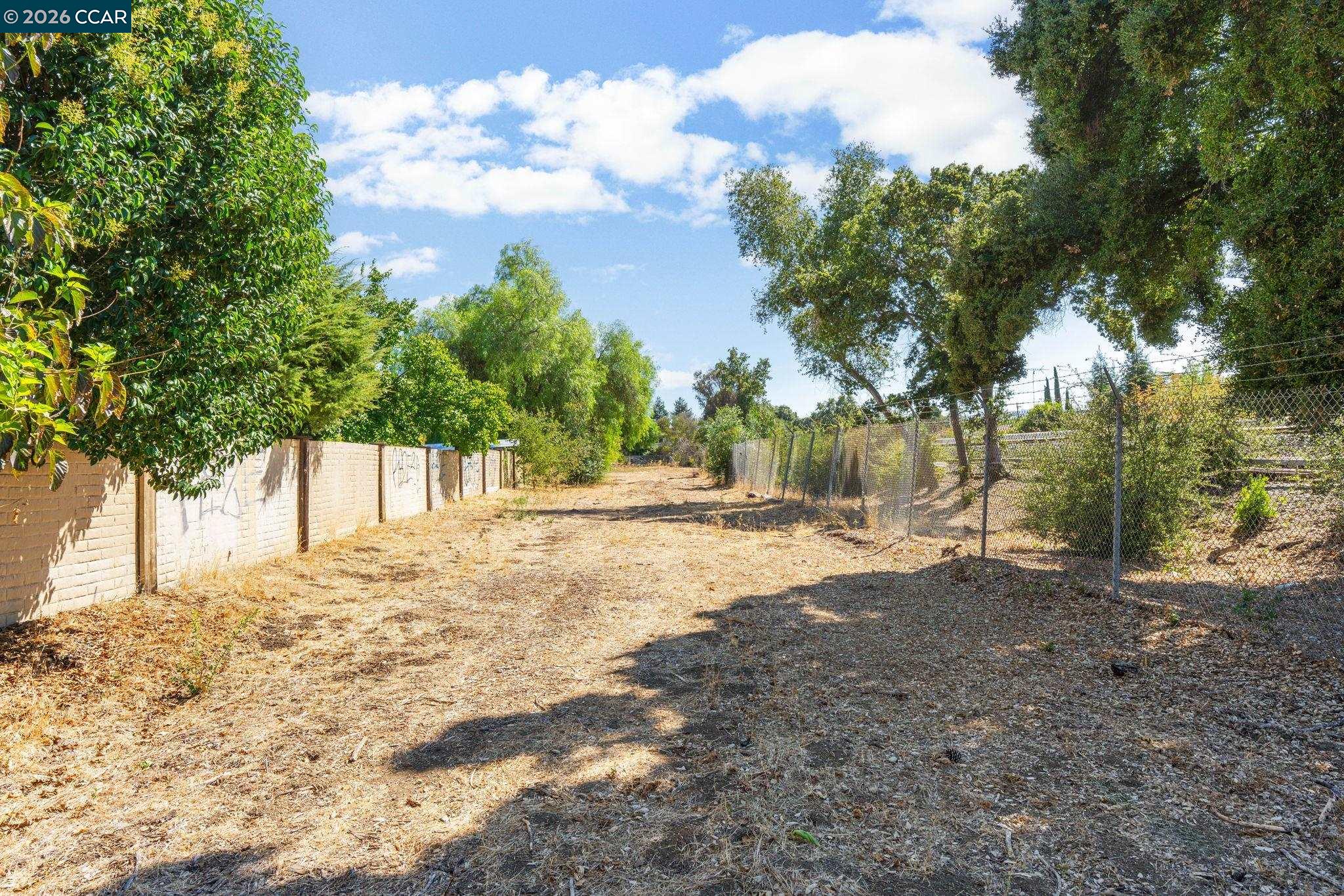907 Lyon Ct, Concord CA 94518 — photo 27