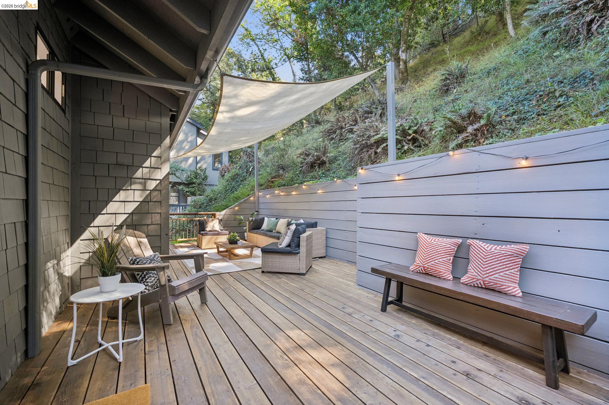 6474 Oakwood Dr, Oakland CA 94611 — photo 34